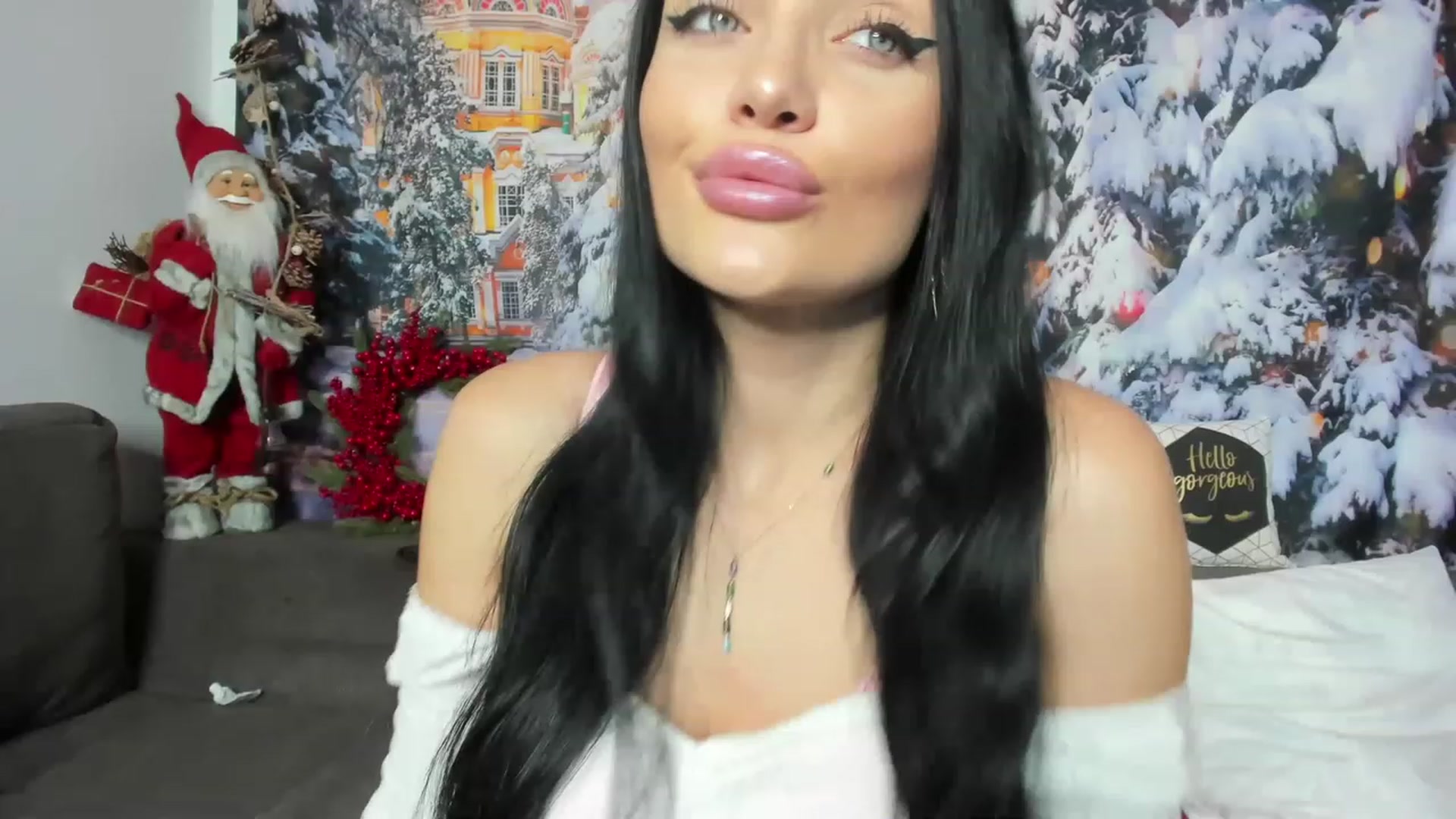Gallery image thumbnail from AletaOcean's myfreecams stream on, 12/12/2022, 09:37 image 4 of 20