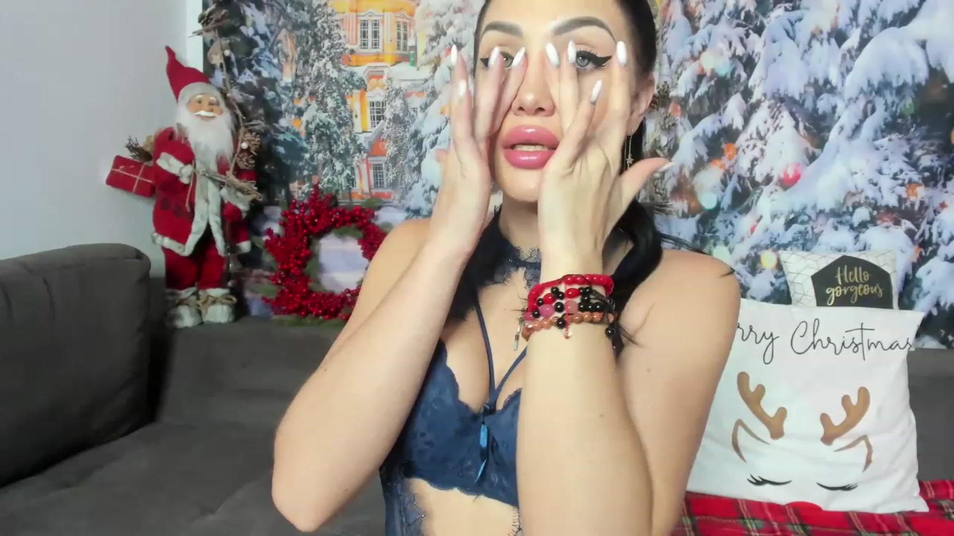 Gallery image thumbnail from AletaOcean's myfreecams stream on, 12/16/2022, 11:10 image 3 of 20