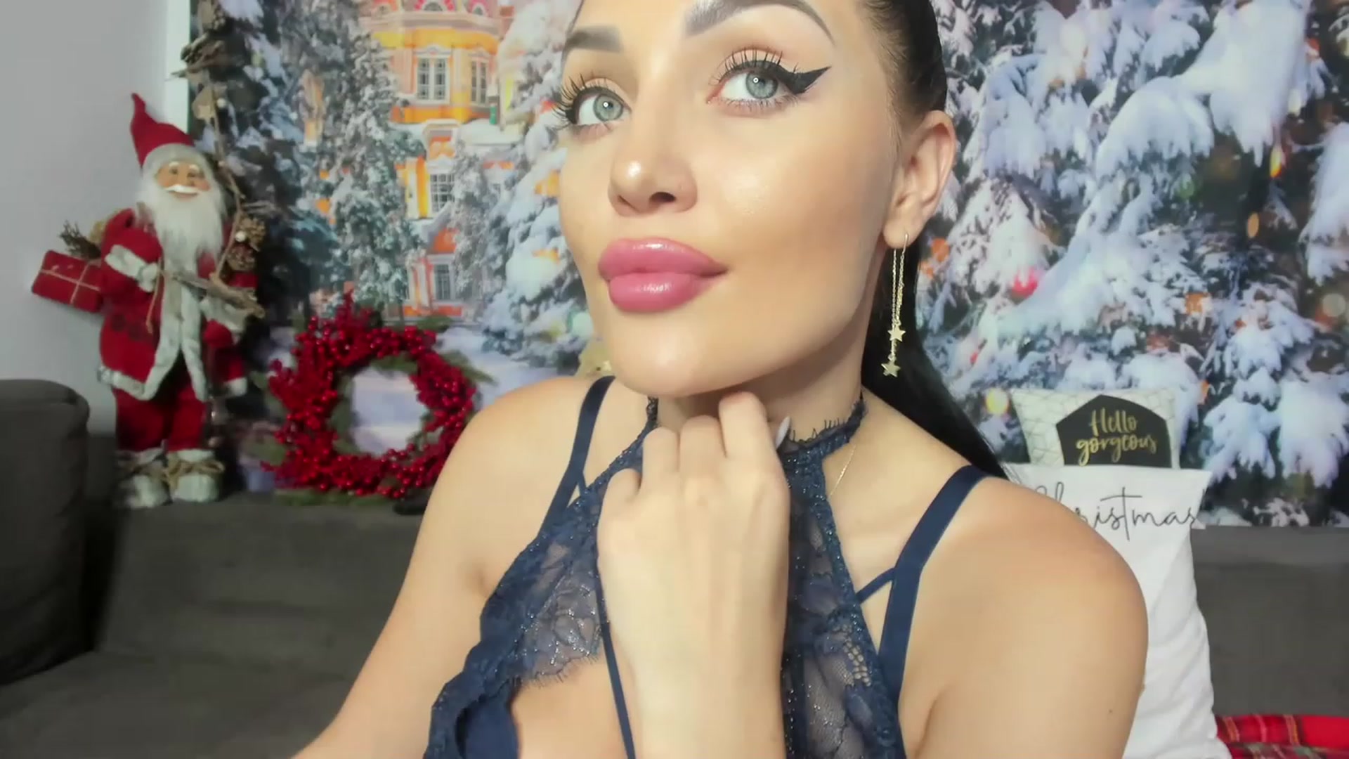 Gallery image thumbnail from AletaOcean's myfreecams stream on, 12/16/2022, 11:10 image 11 of 20