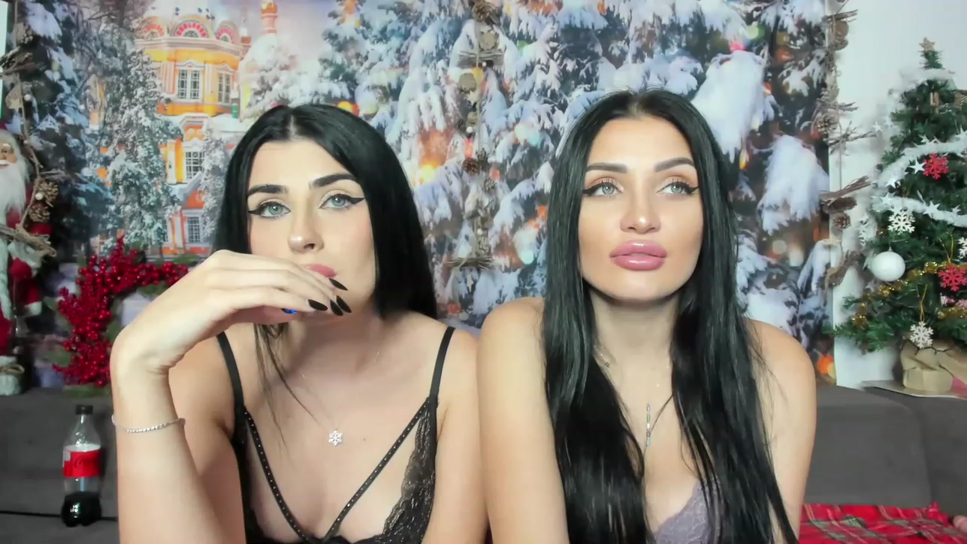 Gallery image thumbnail from AletaOcean's myfreecams stream on, 12/17/2022, 09:35 image 8 of 20