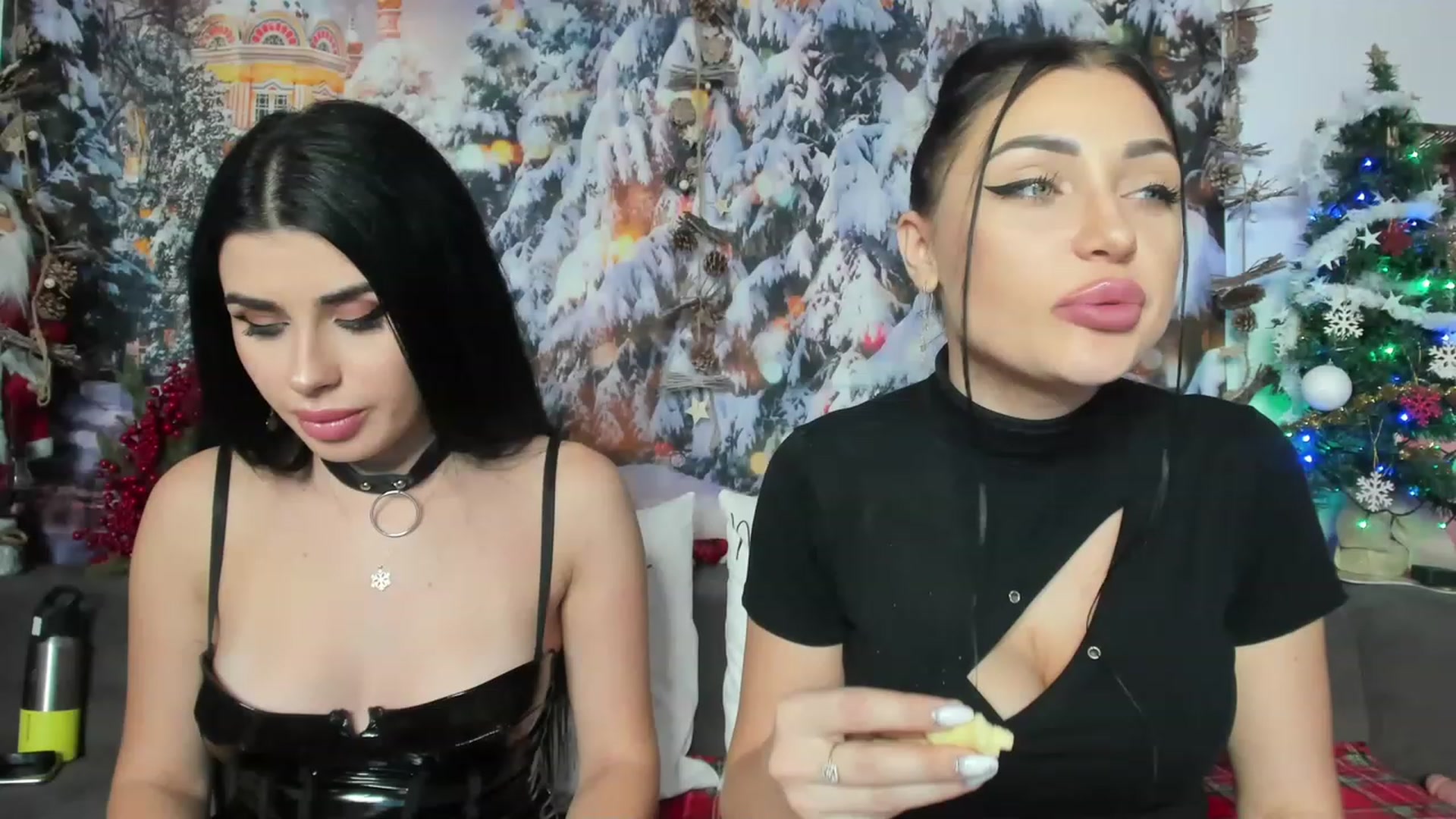 Gallery image thumbnail from AletaOcean's myfreecams stream on, 12/23/2022, 10:29 image 6 of 20