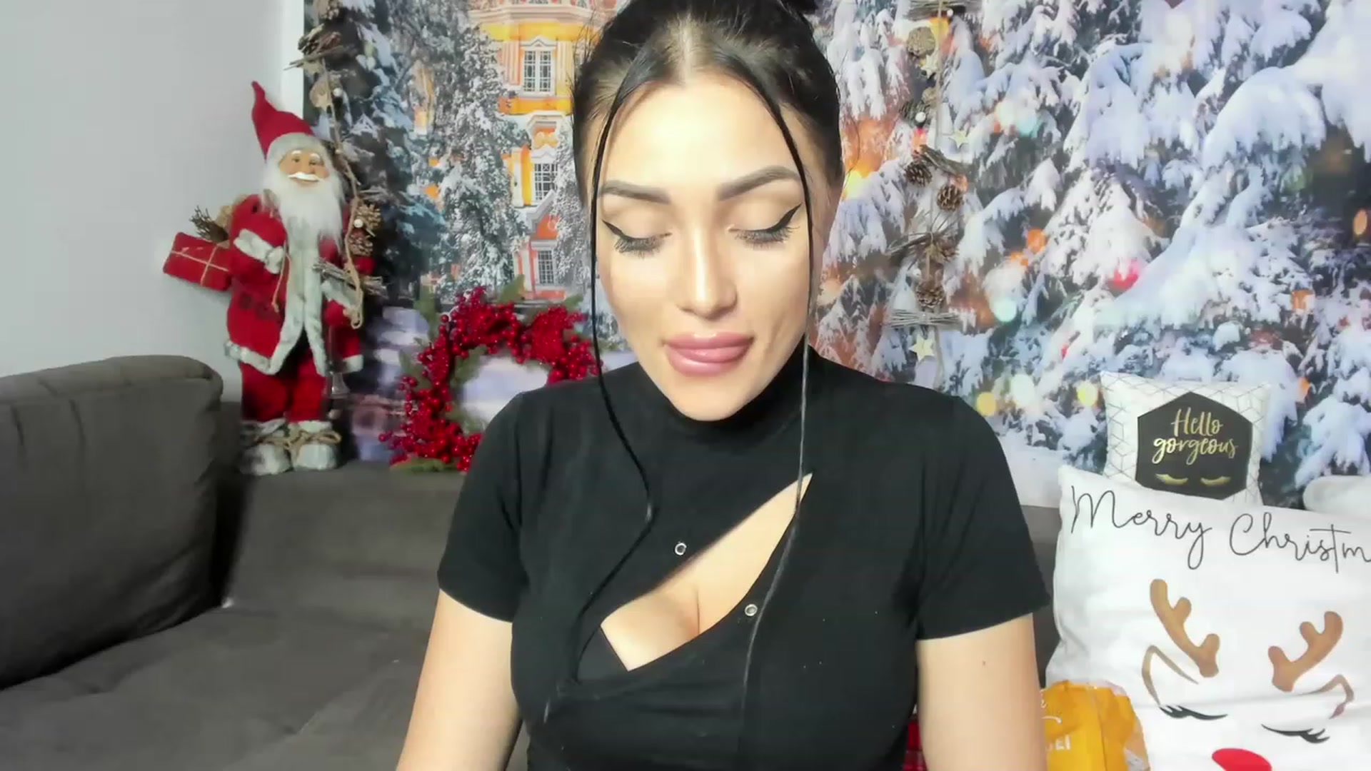 Gallery image thumbnail from AletaOcean's myfreecams stream on, 12/23/2022, 11:10 image 19 of 20