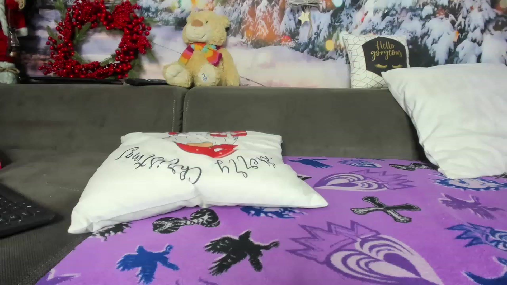 Gallery image thumbnail from AletaOcean's myfreecams stream on, 01/03/2023, 09:33 image 16 of 20