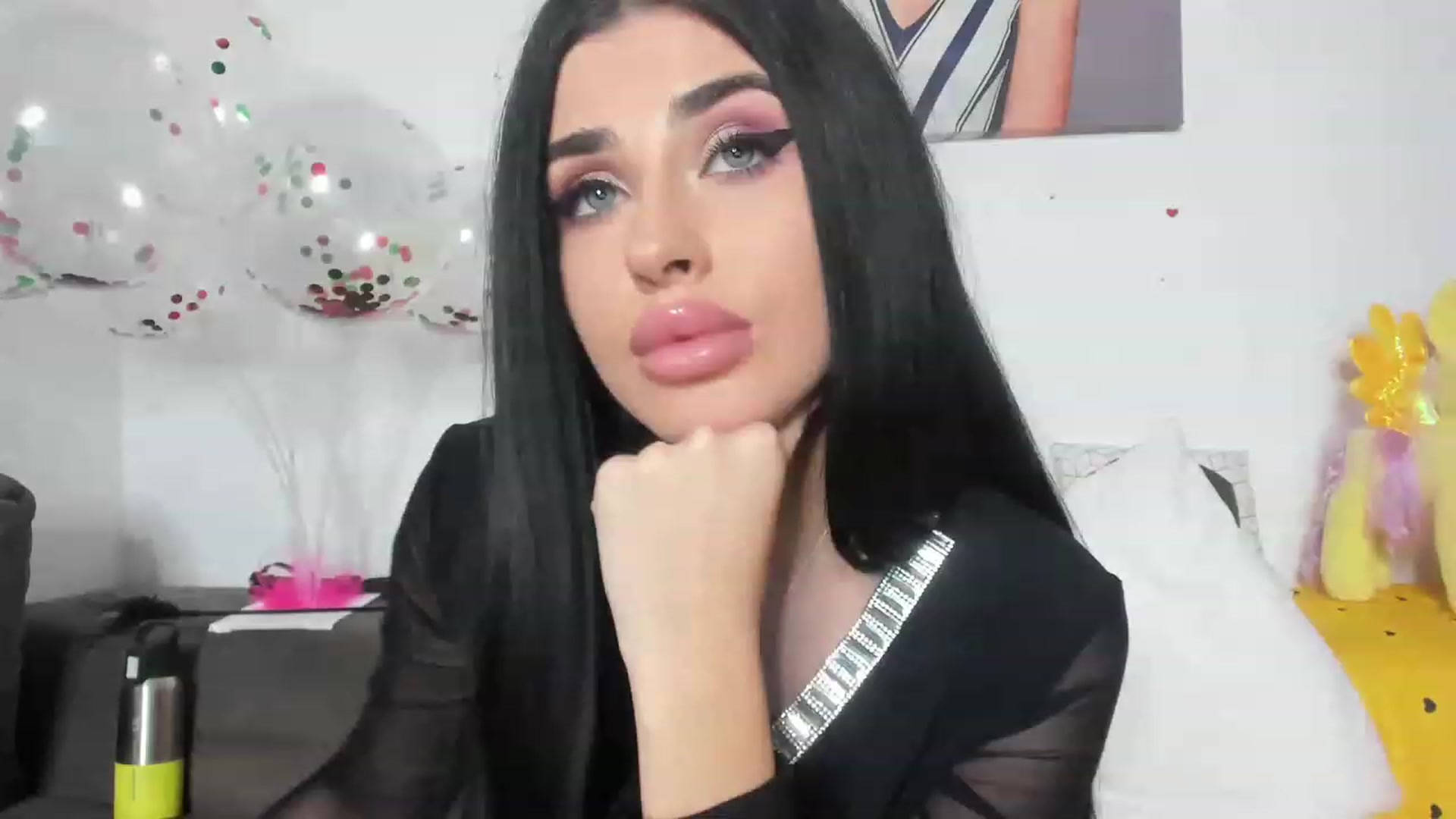 Gallery image thumbnail from AletaOcean's myfreecams stream on, 01/17/2023, 07:42 image 9 of 20