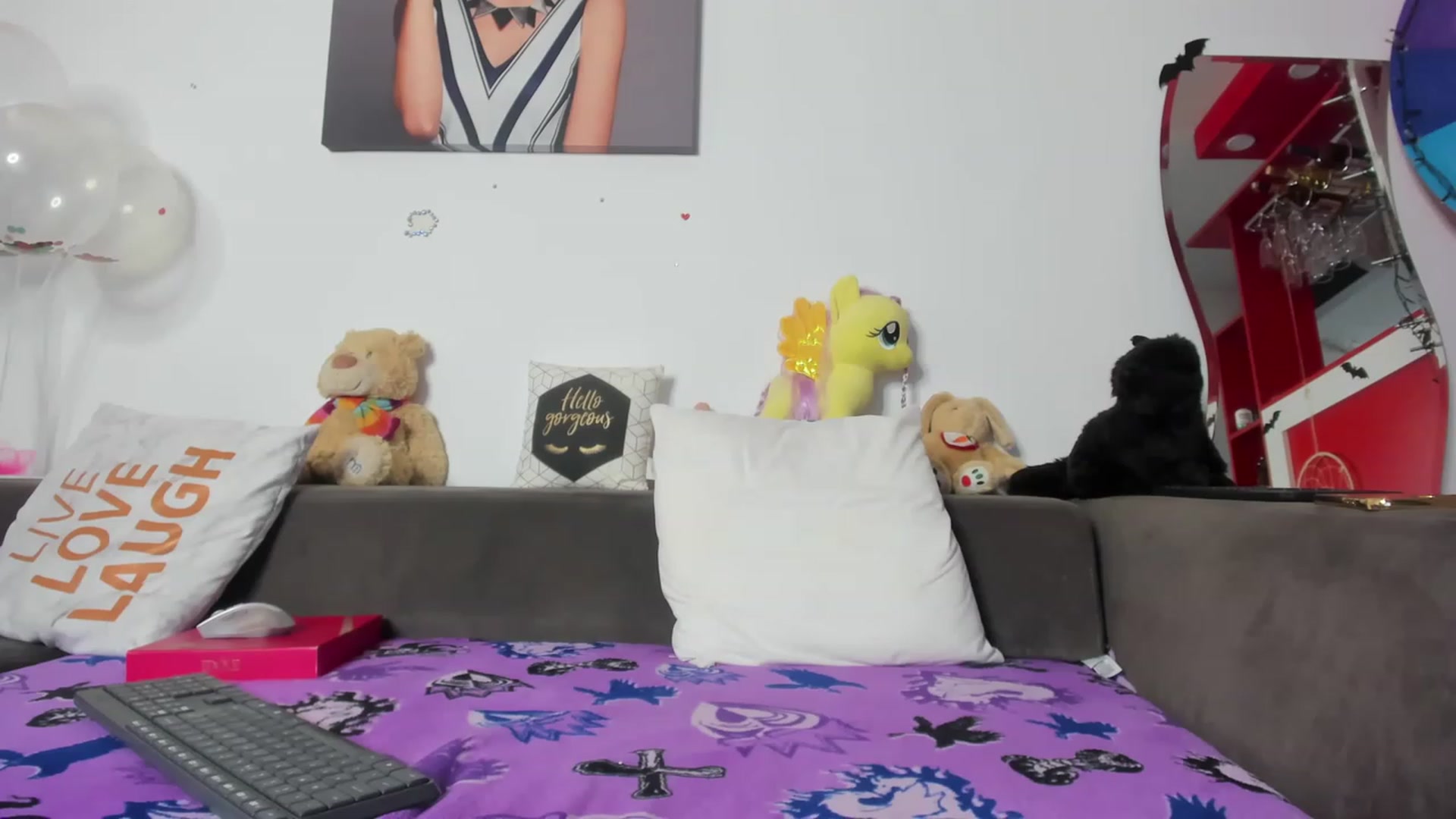 Gallery image thumbnail from AletaOcean's myfreecams stream on, 02/11/2023, 09:02 image 7 of 20