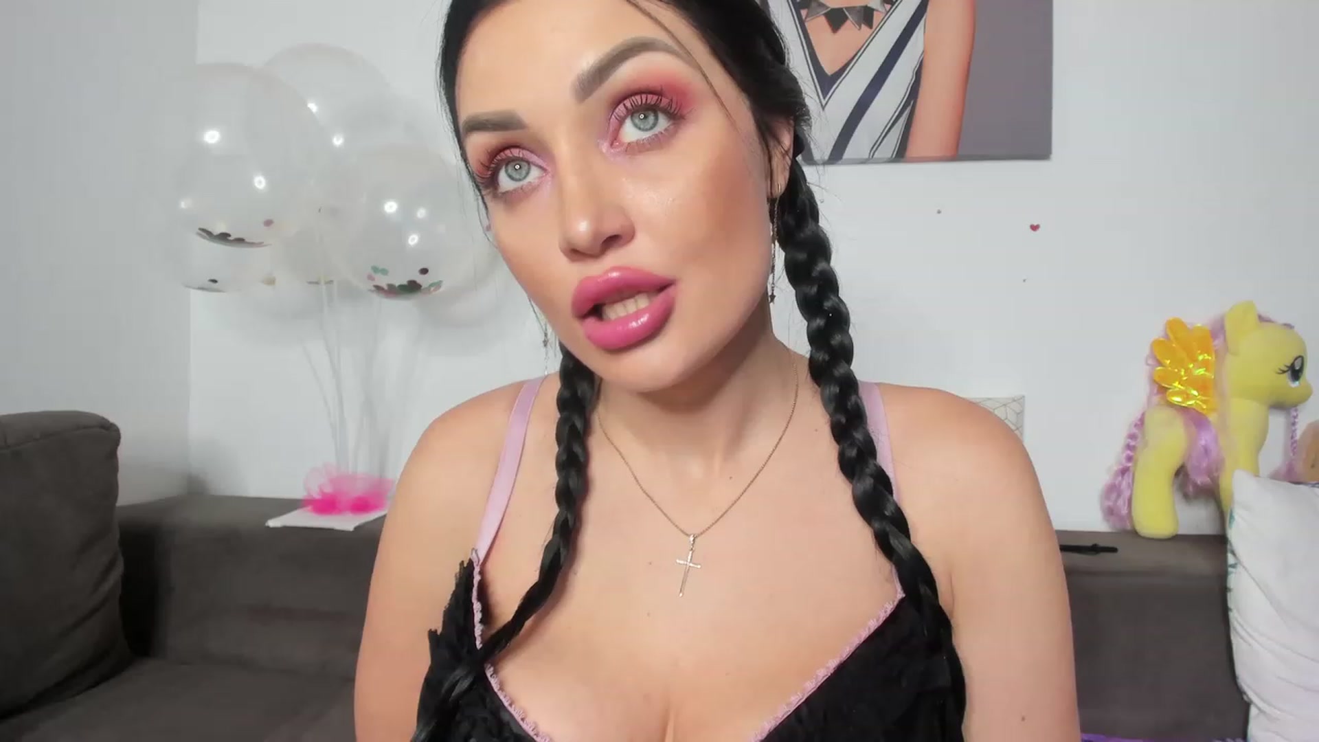 Gallery image thumbnail from AletaOcean's myfreecams stream on, 02/14/2023, 10:32 image 4 of 20