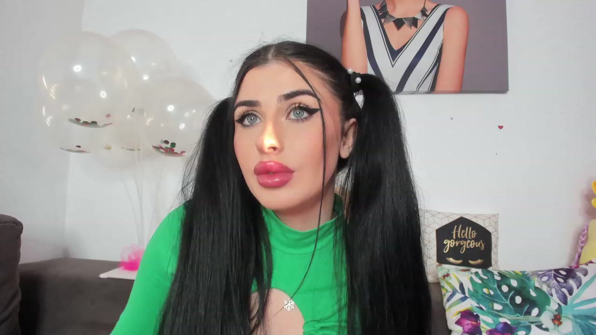 Gallery image thumbnail from AletaOcean's myfreecams stream on, 02/17/2023, 15:00 image 12 of 20