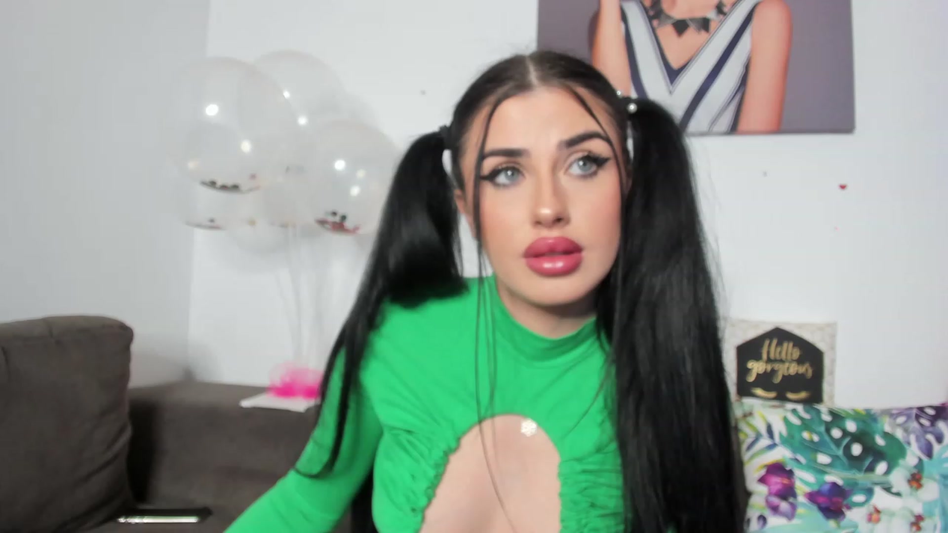 Gallery image thumbnail from AletaOcean's myfreecams stream on, 02/17/2023, 15:17 image 9 of 20