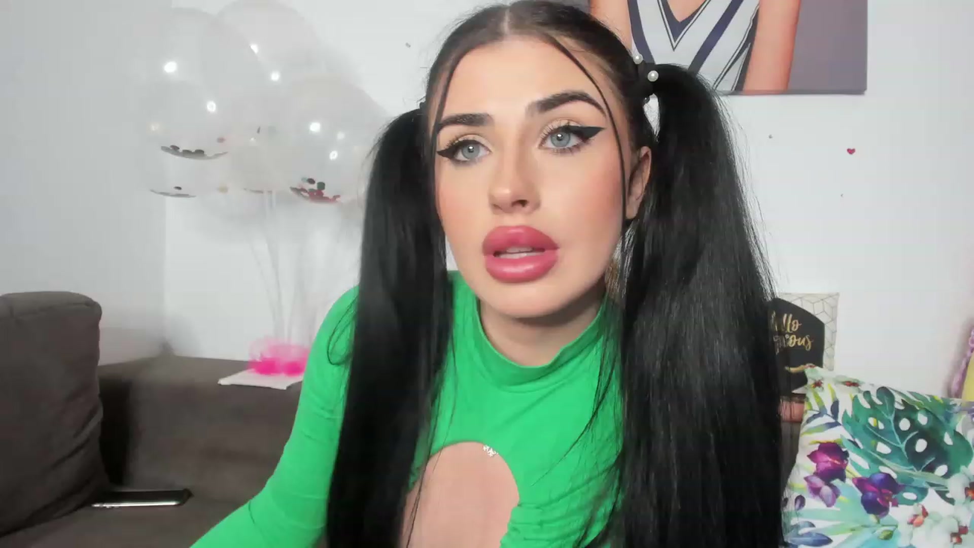 Gallery image thumbnail from AletaOcean's myfreecams stream on, 02/17/2023, 16:29 image 17 of 20