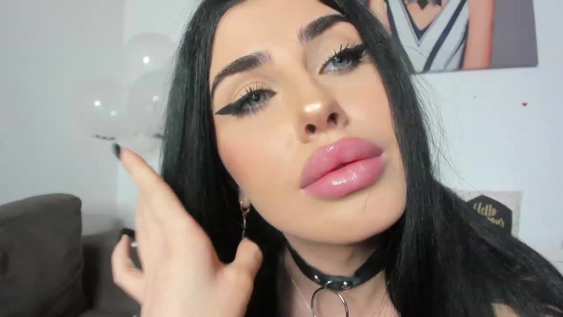 Gallery image thumbnail from AletaOcean's myfreecams stream on, 03/14/2023, 18:53 image 18 of 20