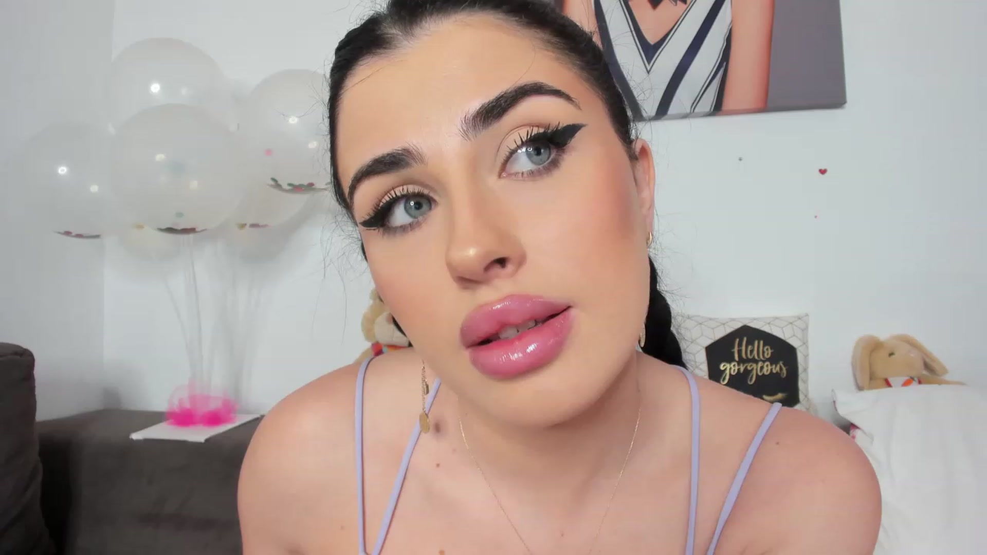 Gallery image thumbnail from AletaOcean's myfreecams stream on, 03/17/2023, 14:43 image 6 of 20