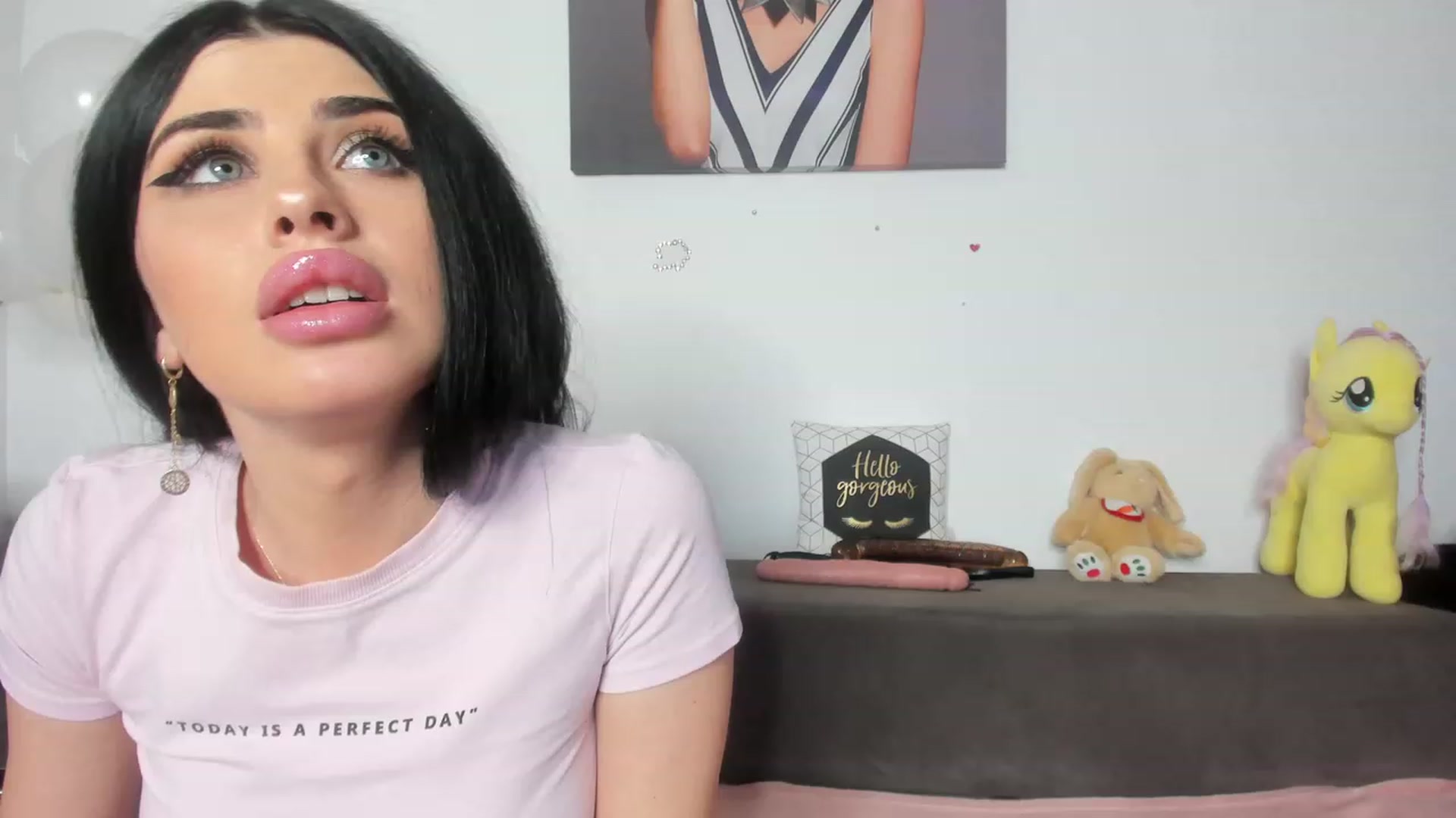 Gallery image thumbnail from AletaOcean's myfreecams stream on, 03/20/2023, 17:09 image 8 of 20
