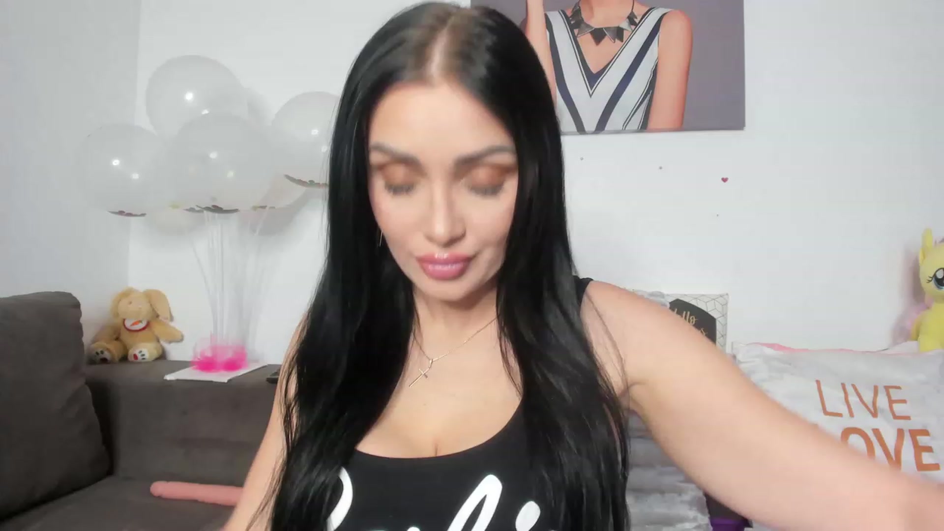 Gallery image thumbnail from AletaOcean's myfreecams stream on, 03/29/2023, 08:18 image 1 of 20