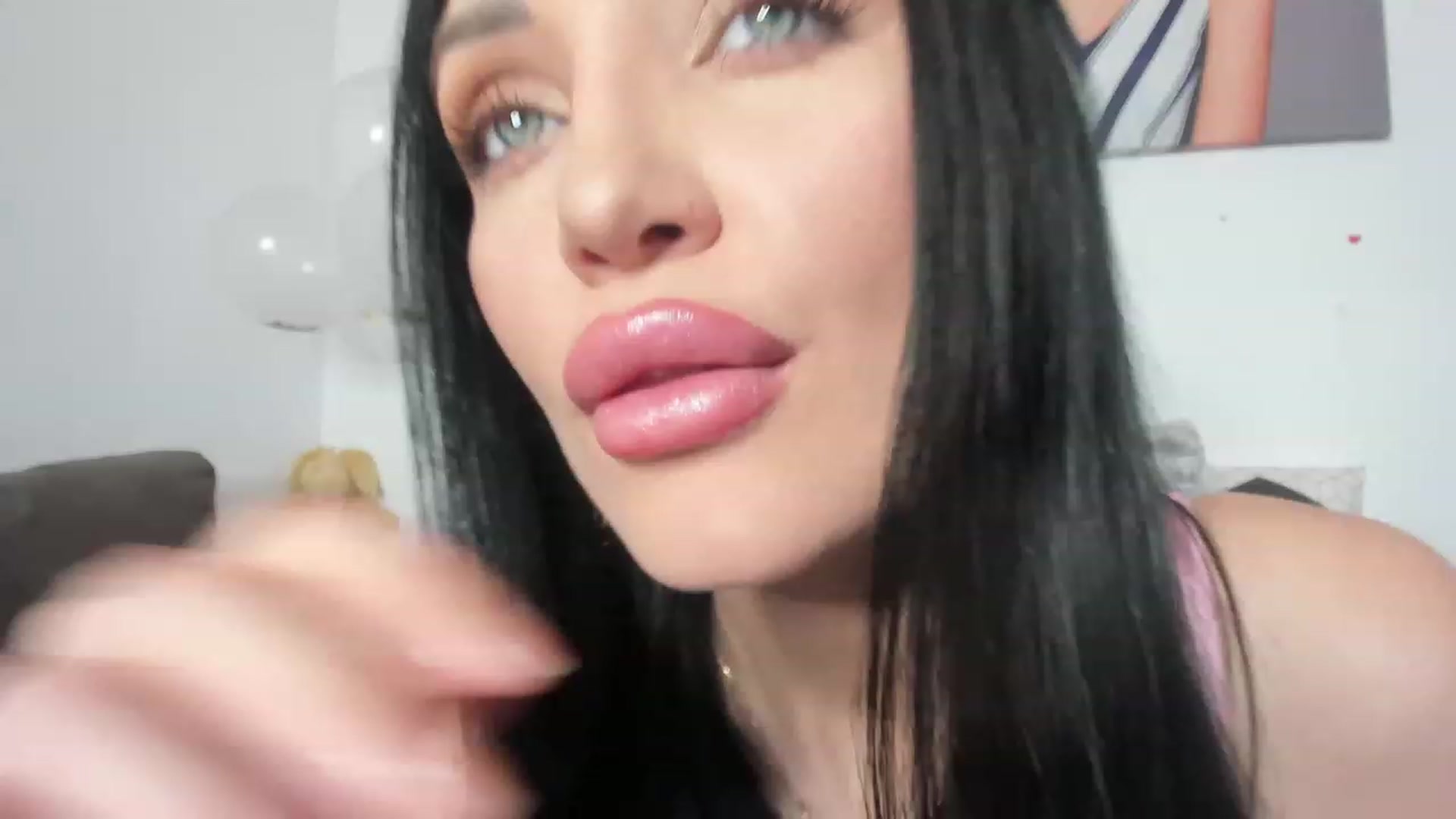 Gallery image thumbnail from AletaOcean's myfreecams stream on, 03/29/2023, 09:46 image 16 of 20