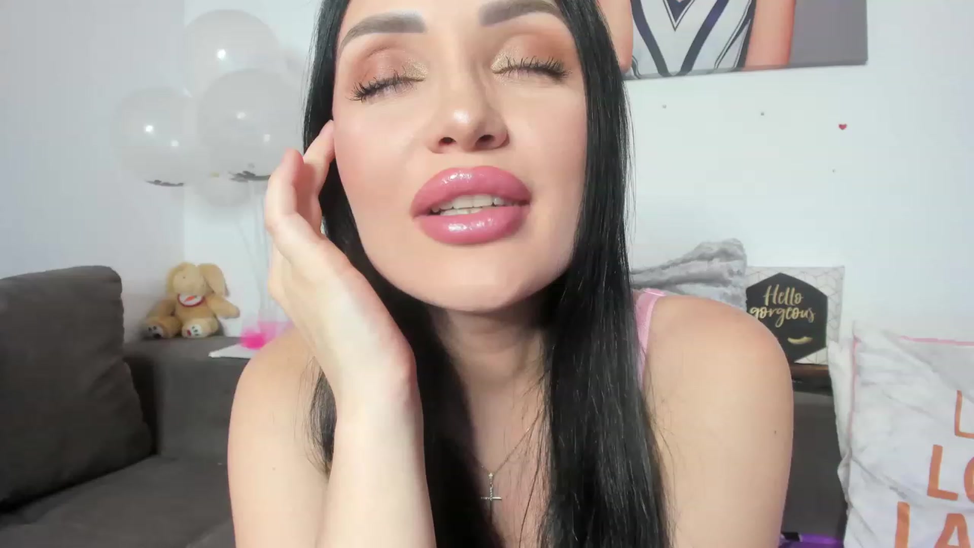 Gallery image thumbnail from AletaOcean's myfreecams stream on, 03/29/2023, 09:46 image 5 of 20