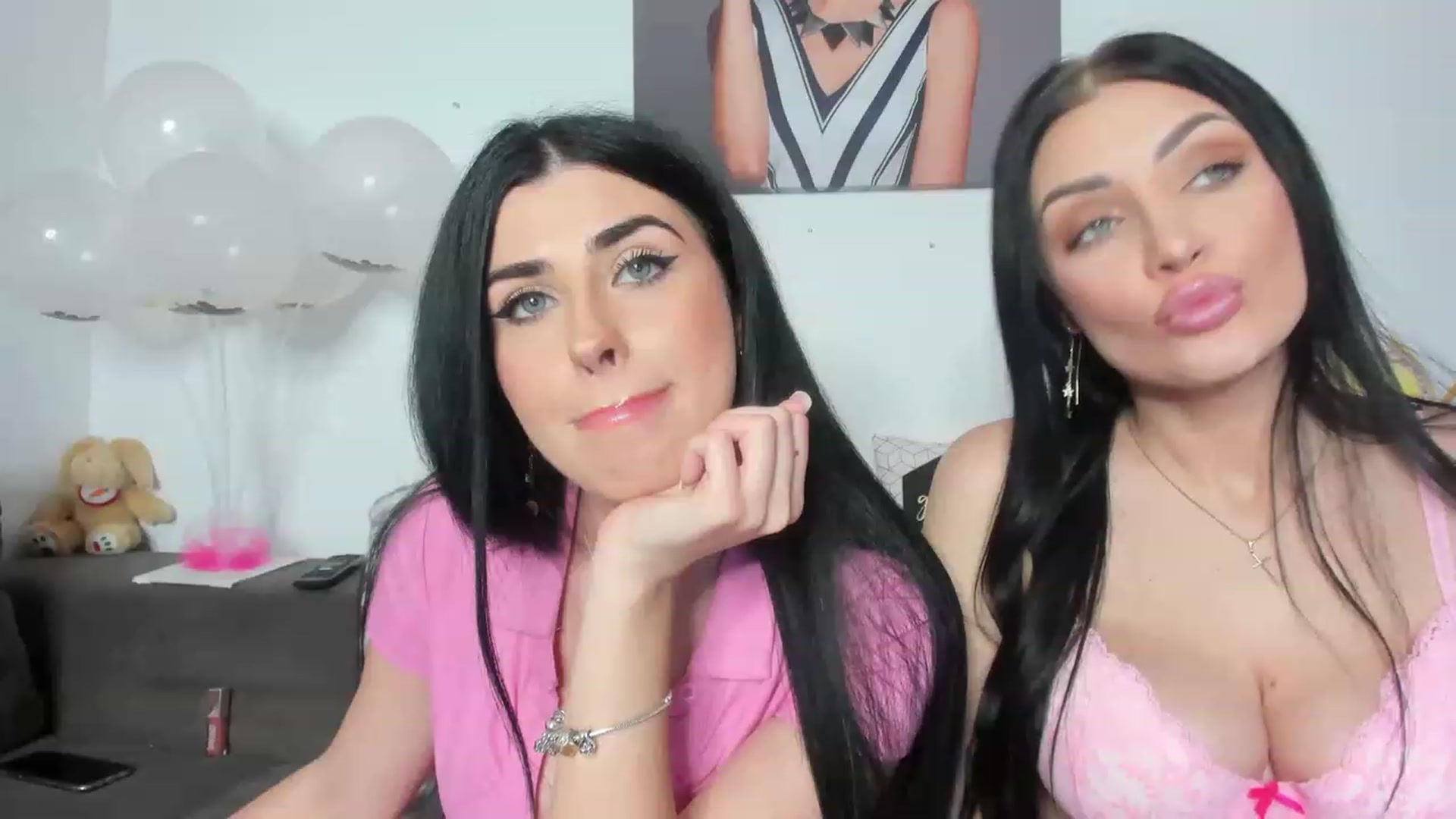 Gallery image thumbnail from AletaOcean's myfreecams stream on, 03/29/2023, 12:44 image 15 of 20