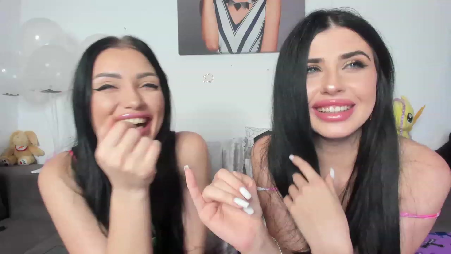 Gallery image thumbnail from AletaOcean's myfreecams stream on, 03/30/2023, 12:37 image 6 of 20
