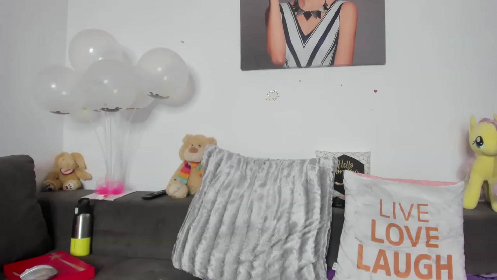 Gallery image thumbnail from AletaOcean's myfreecams stream on, 04/01/2023, 11:00 image 13 of 20