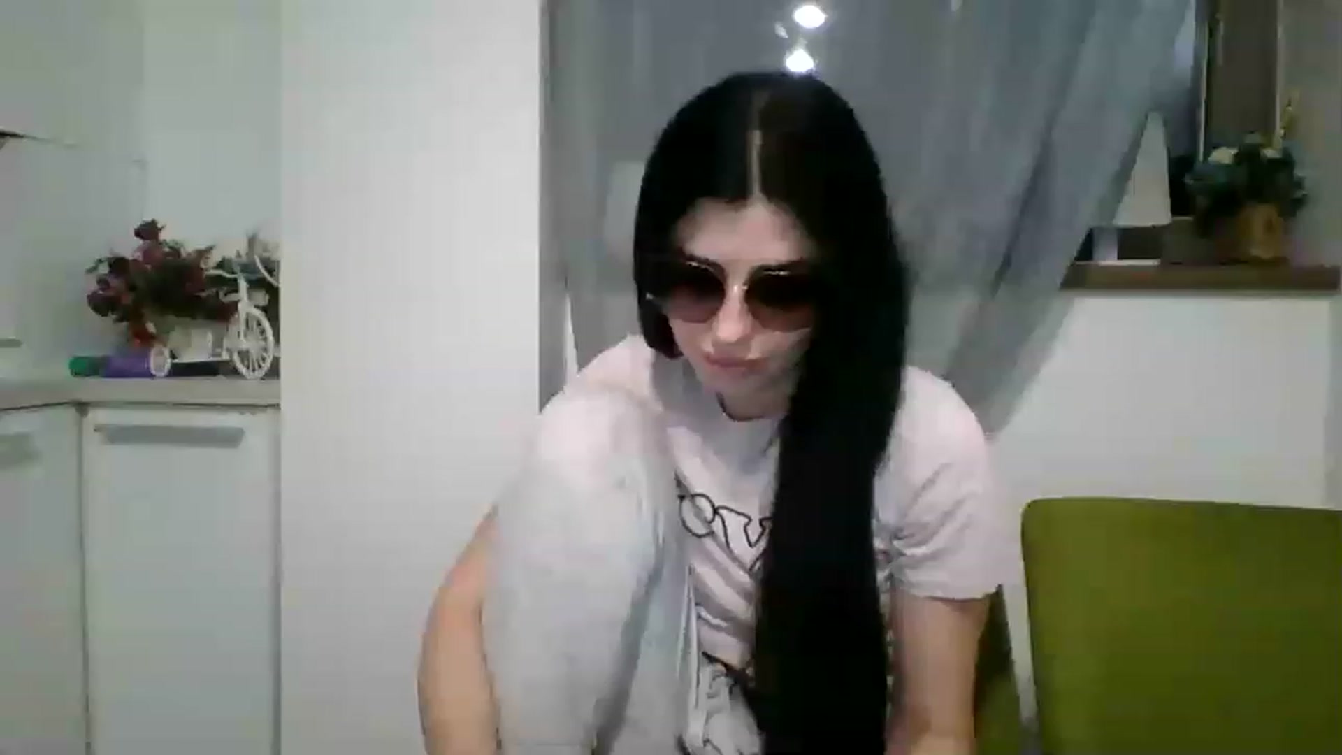Gallery image thumbnail from AletaOcean's myfreecams stream on, 04/01/2023, 17:39 image 5 of 20