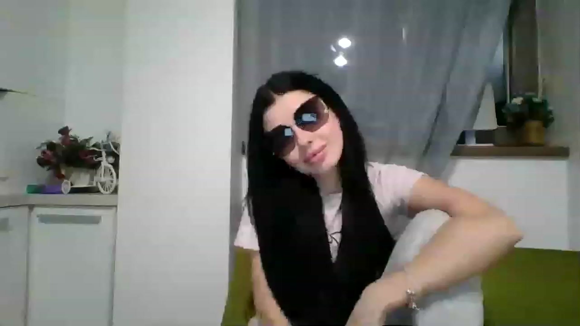 Gallery image thumbnail from AletaOcean's myfreecams stream on, 04/01/2023, 17:39 image 1 of 20