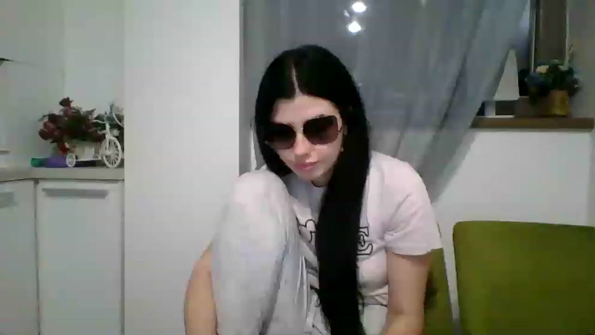 Gallery image thumbnail from AletaOcean's myfreecams stream on, 04/01/2023, 17:39 image 7 of 20