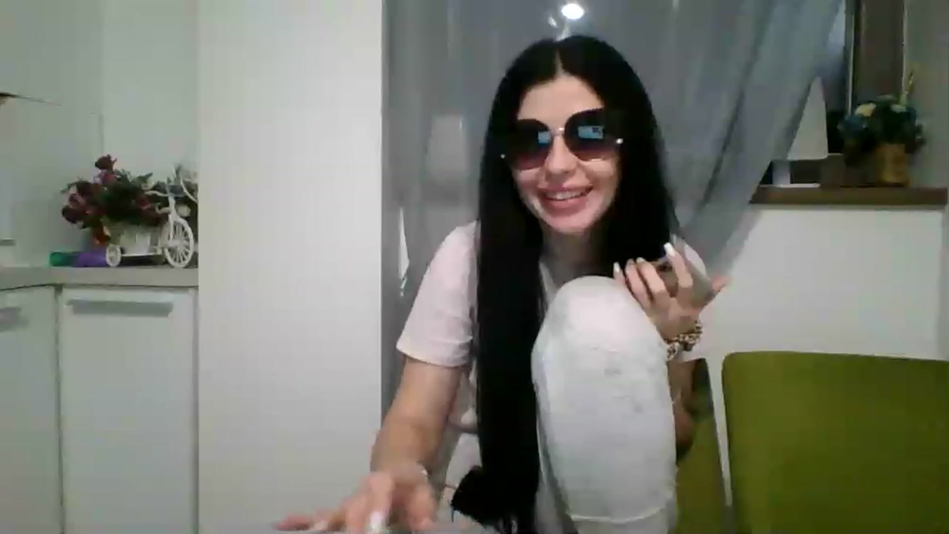 Gallery image thumbnail from AletaOcean's myfreecams stream on, 04/01/2023, 17:39 image 20 of 20