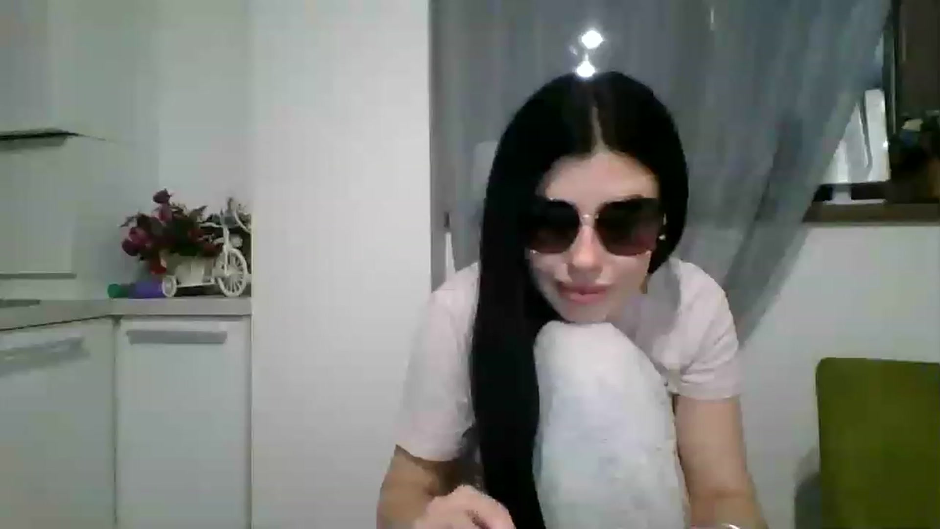 Gallery image thumbnail from AletaOcean's myfreecams stream on, 04/01/2023, 19:09 image 15 of 20