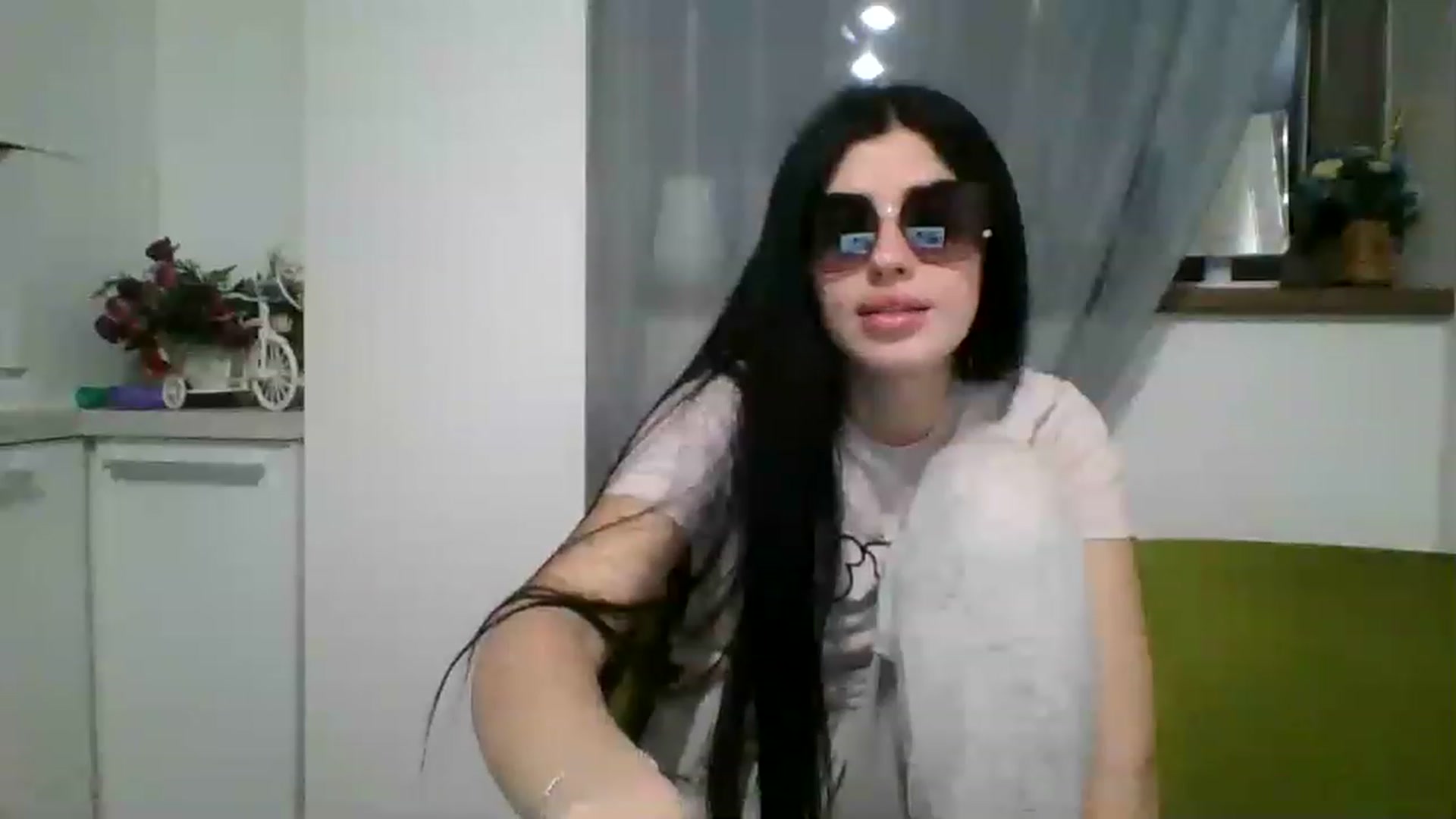 Gallery image thumbnail from AletaOcean's myfreecams stream on, 04/01/2023, 19:09 image 6 of 20