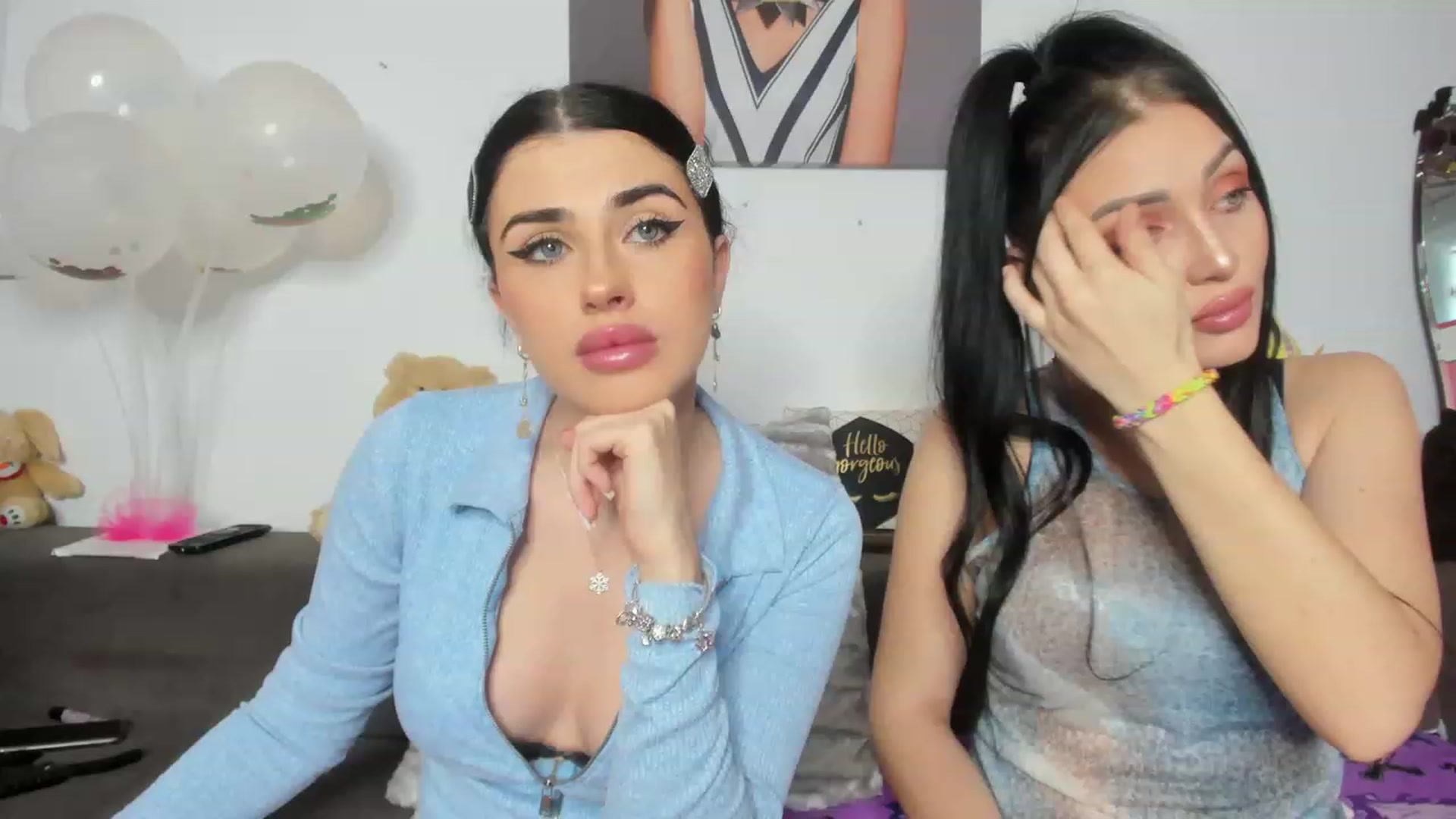 Gallery image thumbnail from AletaOcean's myfreecams stream on, 04/06/2023, 10:04 image 3 of 20