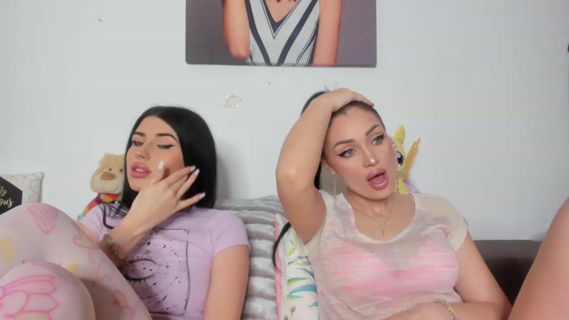 Gallery image thumbnail from AletaOcean's myfreecams stream on, 04/12/2023, 08:09 image 1 of 20