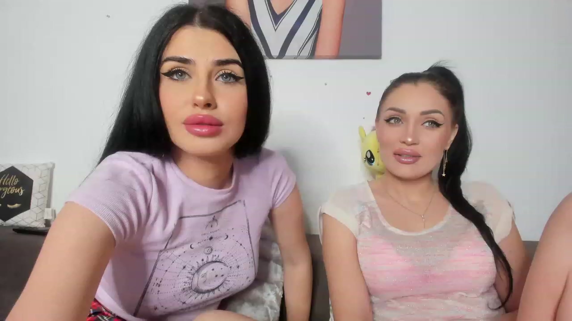 Gallery image thumbnail from AletaOcean's myfreecams stream on, 04/12/2023, 08:09 image 9 of 20