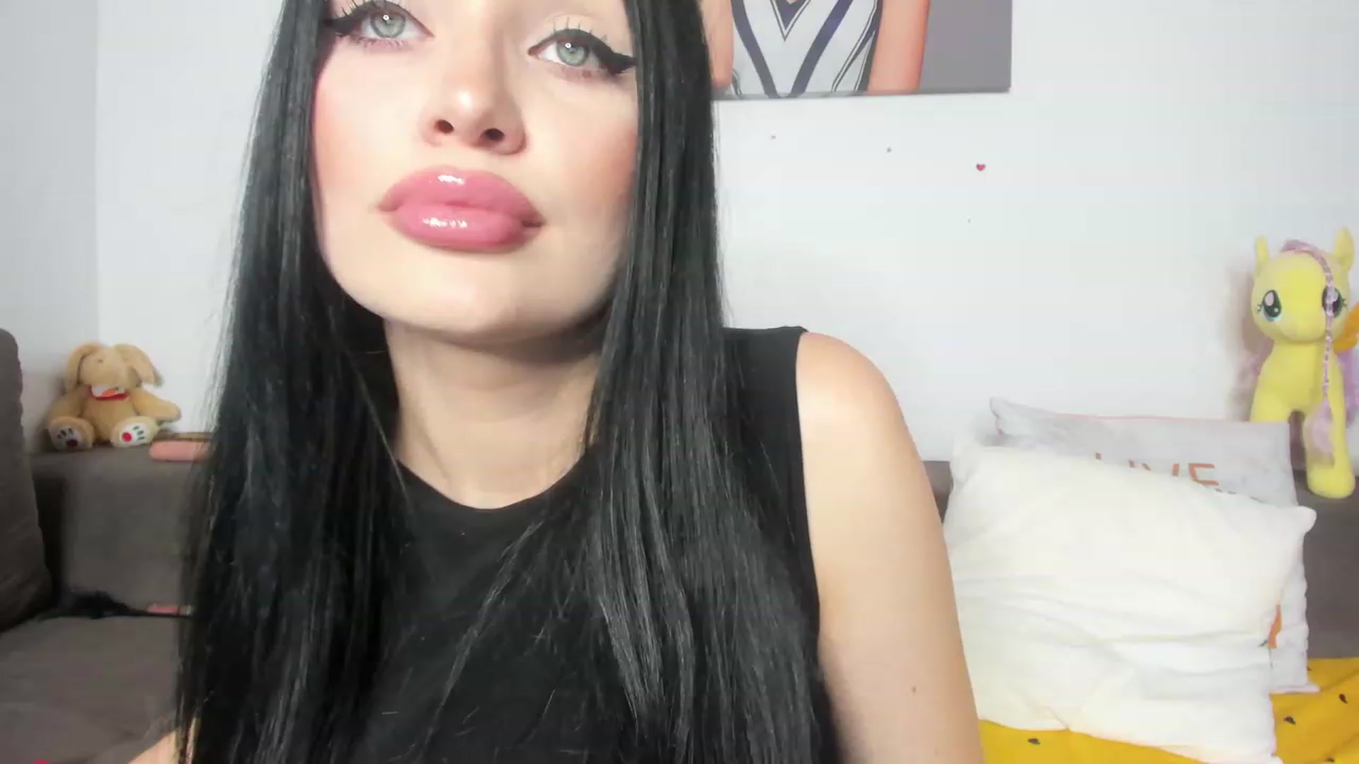 Gallery image thumbnail from AletaOcean's myfreecams stream on, 04/19/2023, 07:43 image 9 of 20