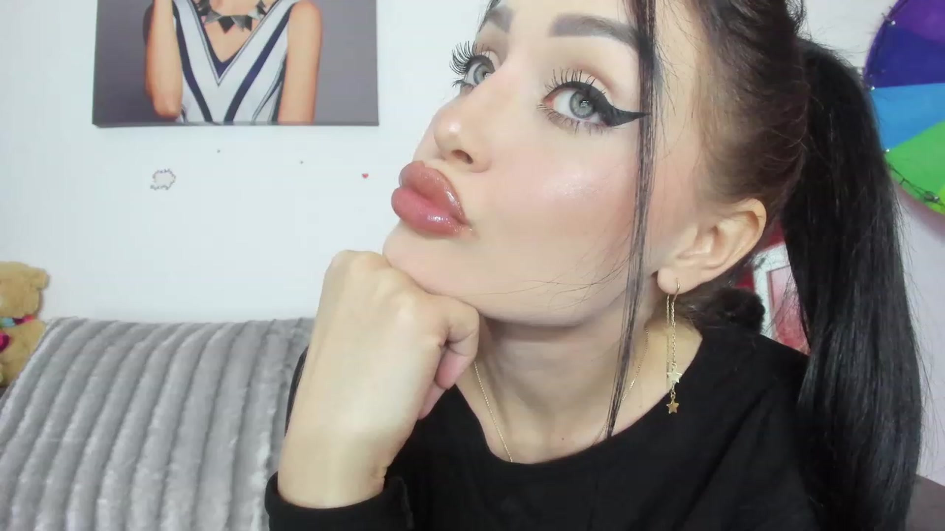 Gallery image thumbnail from AletaOcean's myfreecams stream on, 04/25/2023, 08:42 image 16 of 20