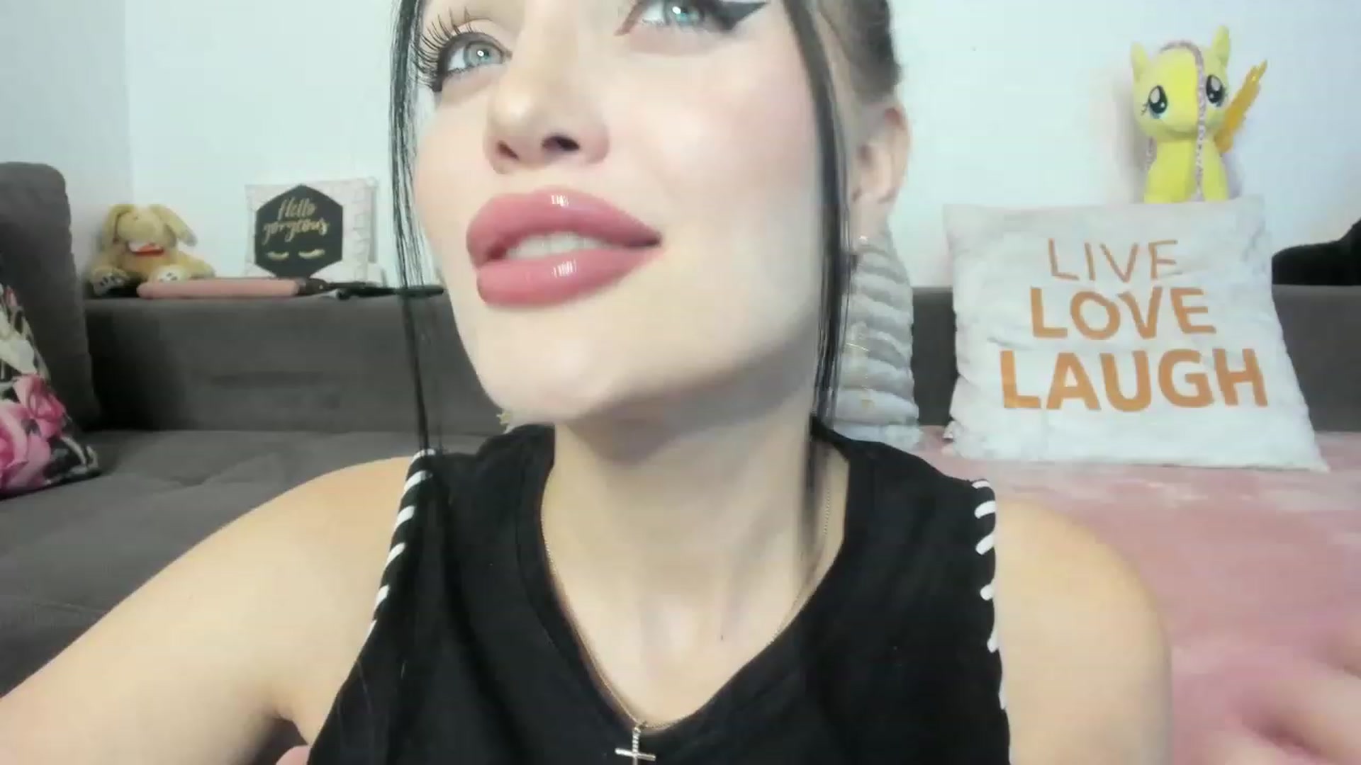 Gallery image thumbnail from AletaOcean's myfreecams stream on, 05/03/2023, 10:30 image 5 of 20
