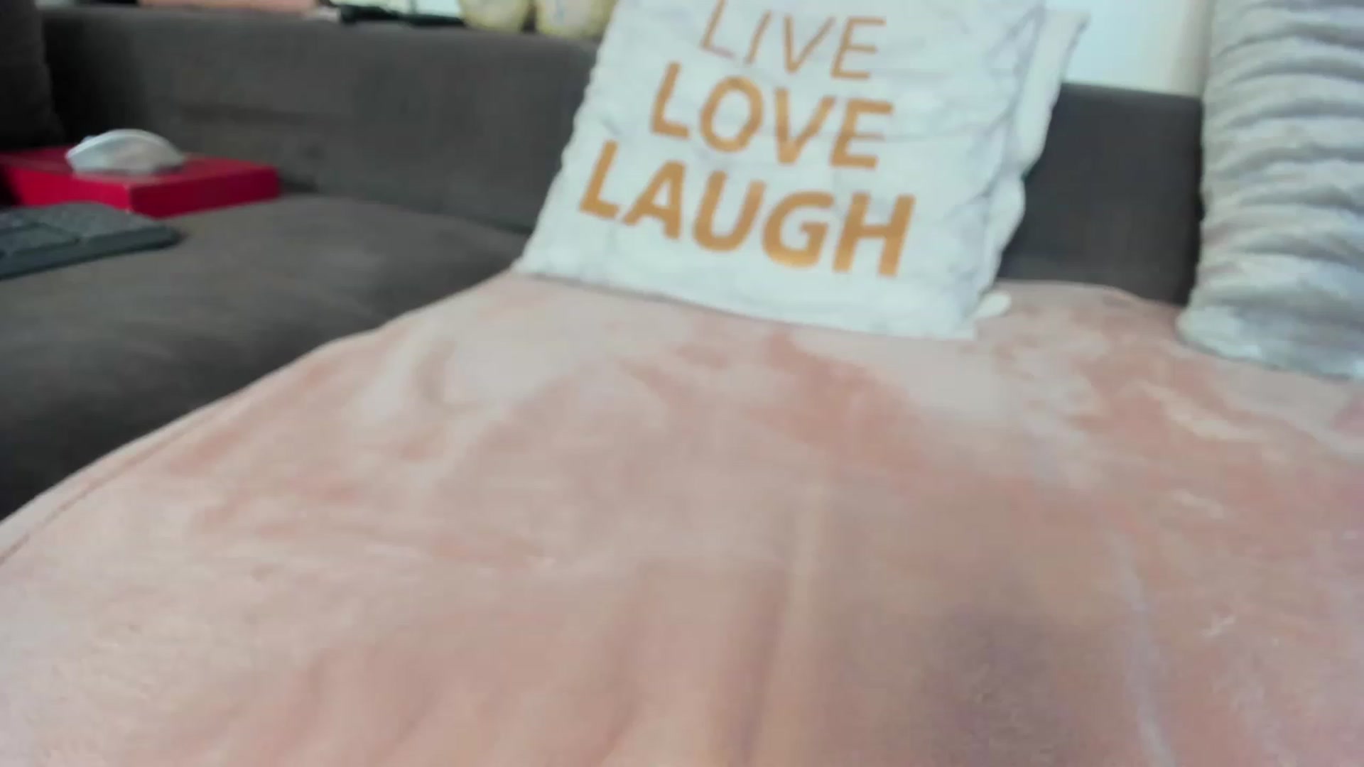 Gallery image thumbnail from AletaOcean's myfreecams stream on, 05/03/2023, 10:30 image 15 of 20