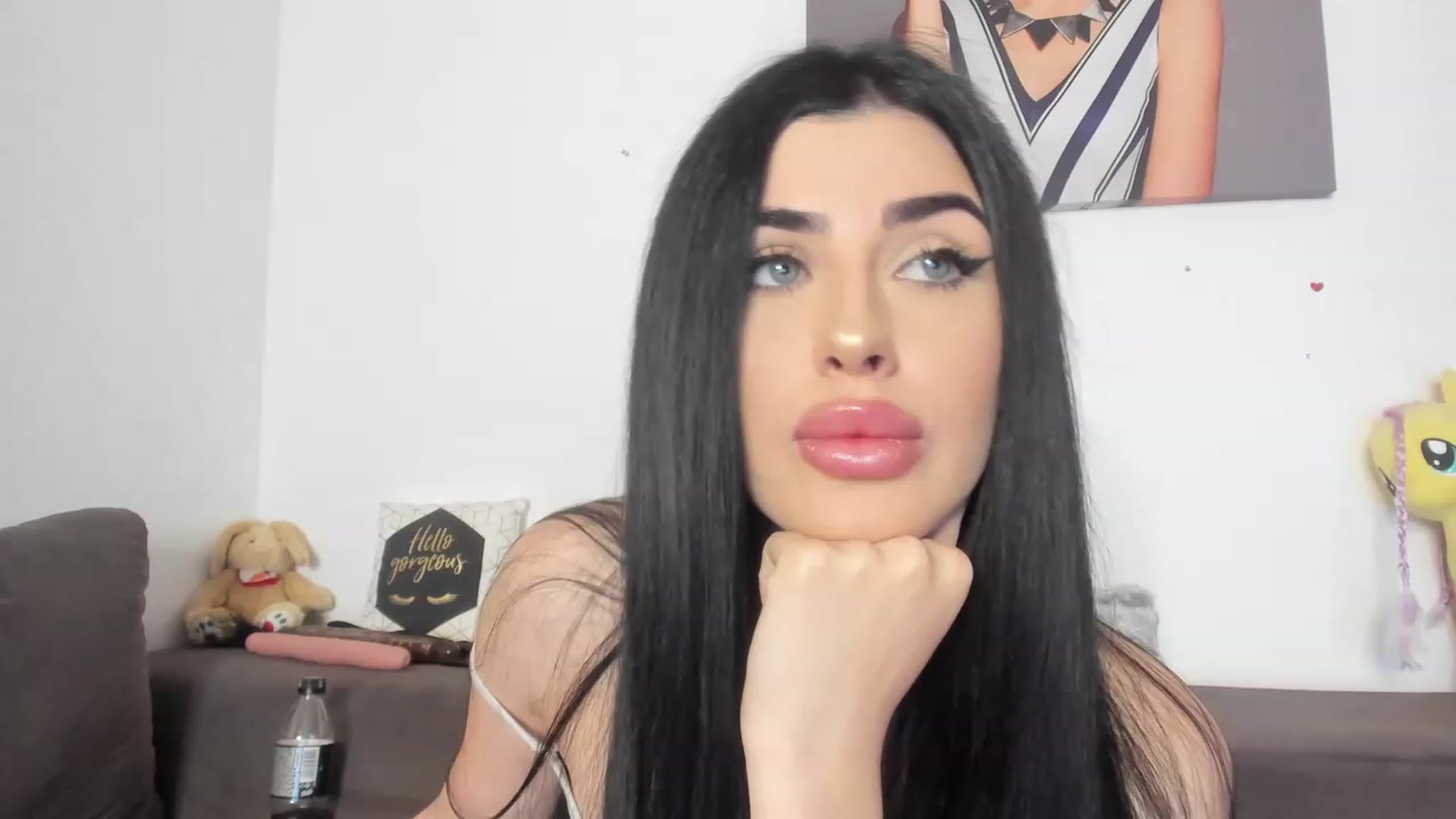 Gallery image thumbnail from AletaOcean's myfreecams stream on, 05/05/2023, 09:00 image 11 of 20