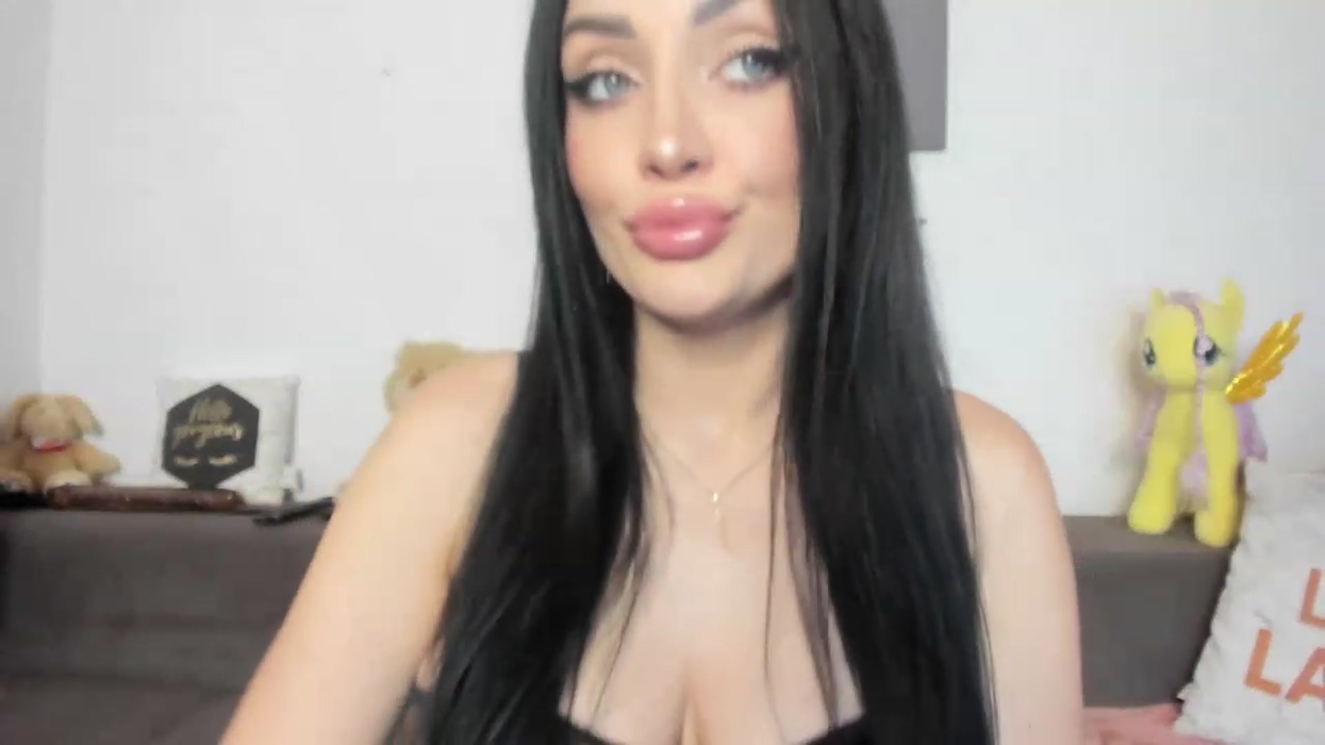Gallery image thumbnail from AletaOcean's myfreecams stream on, 05/13/2023, 12:42 image 9 of 20