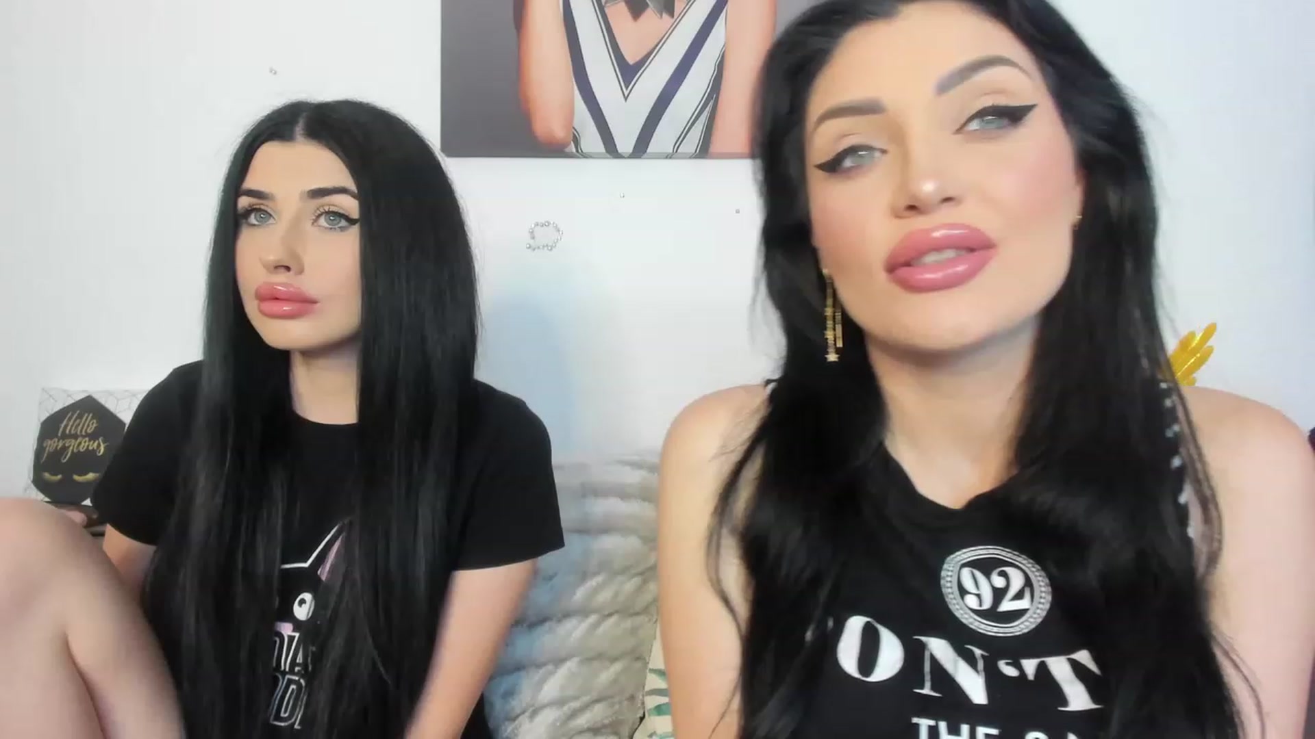 Gallery image thumbnail from AletaOcean's myfreecams stream on, 05/17/2023, 15:09 image 7 of 20