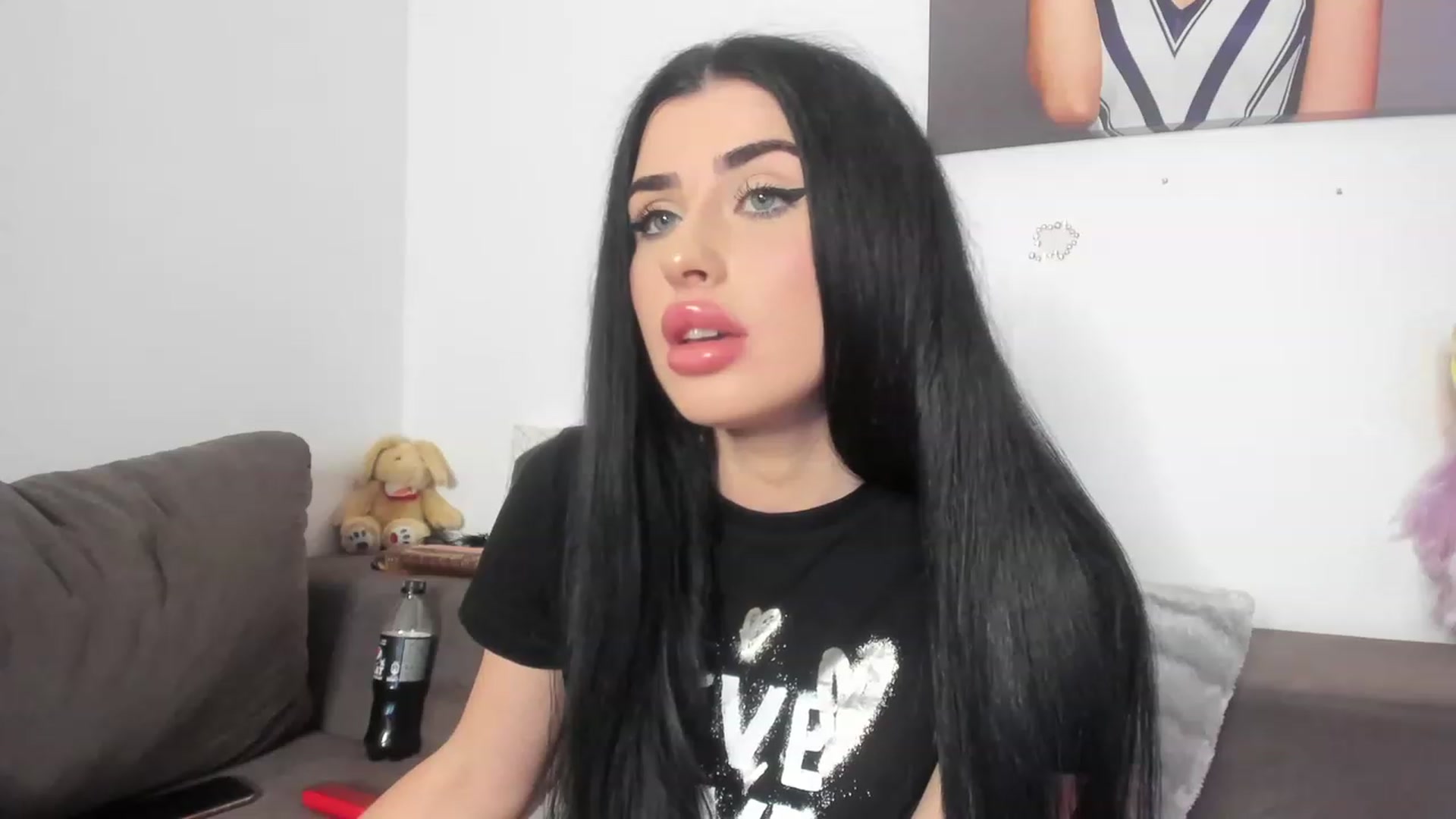 Gallery image thumbnail from AletaOcean's myfreecams stream on, 05/18/2023, 14:22 image 14 of 20