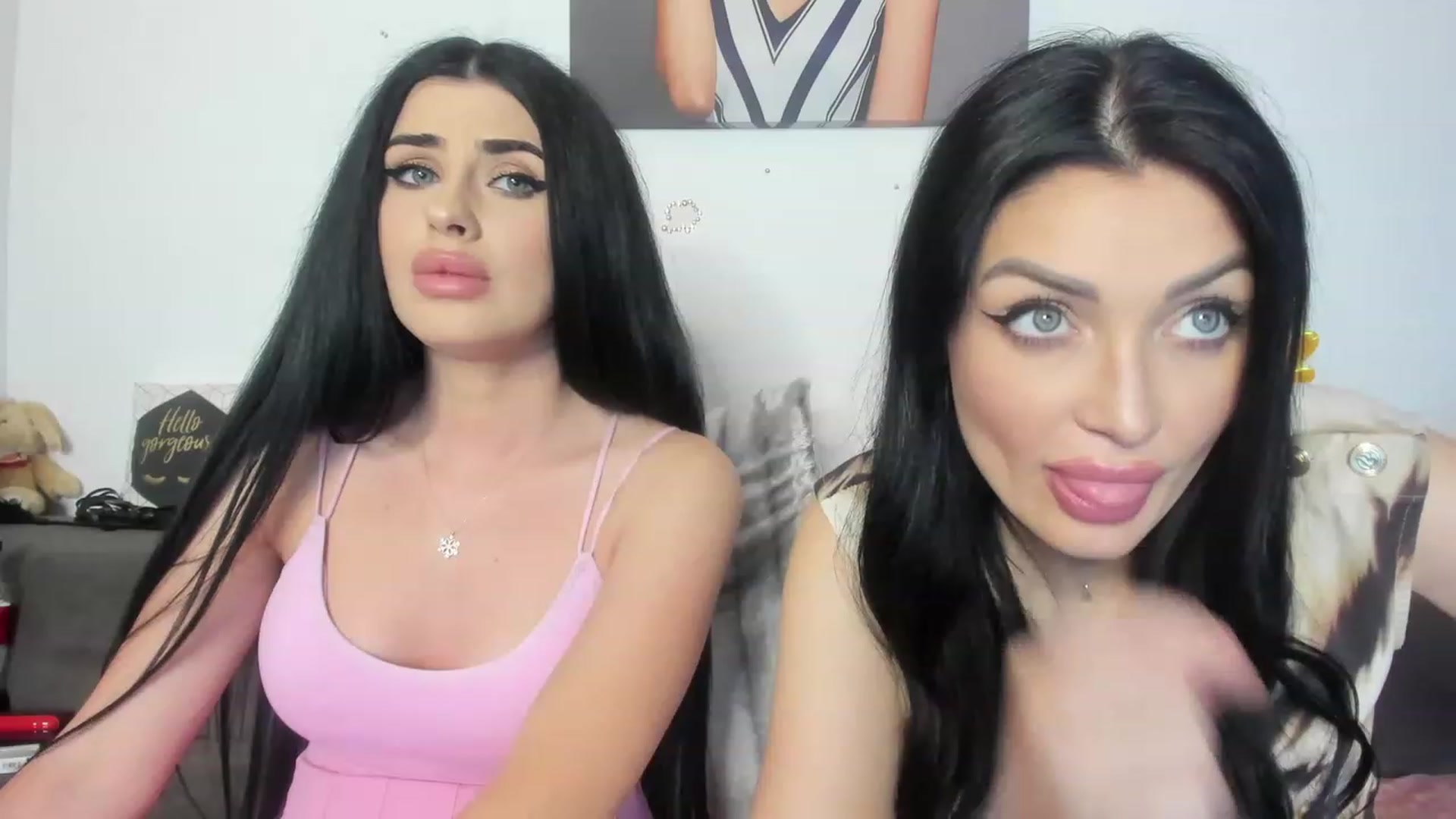 Gallery image thumbnail from AletaOcean's myfreecams stream on, 05/22/2023, 18:10 image 13 of 20
