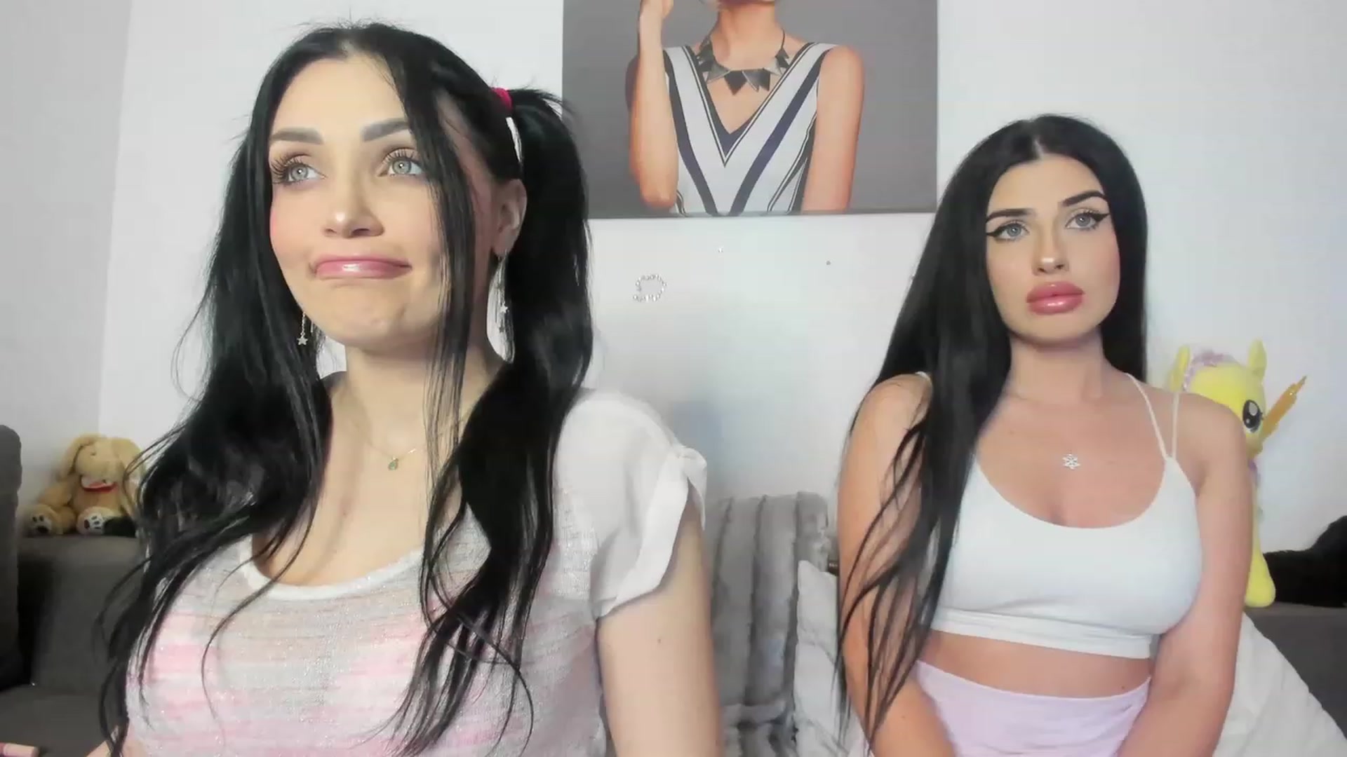 Gallery image thumbnail from AletaOcean's myfreecams stream on, 05/29/2023, 14:15 image 2 of 20