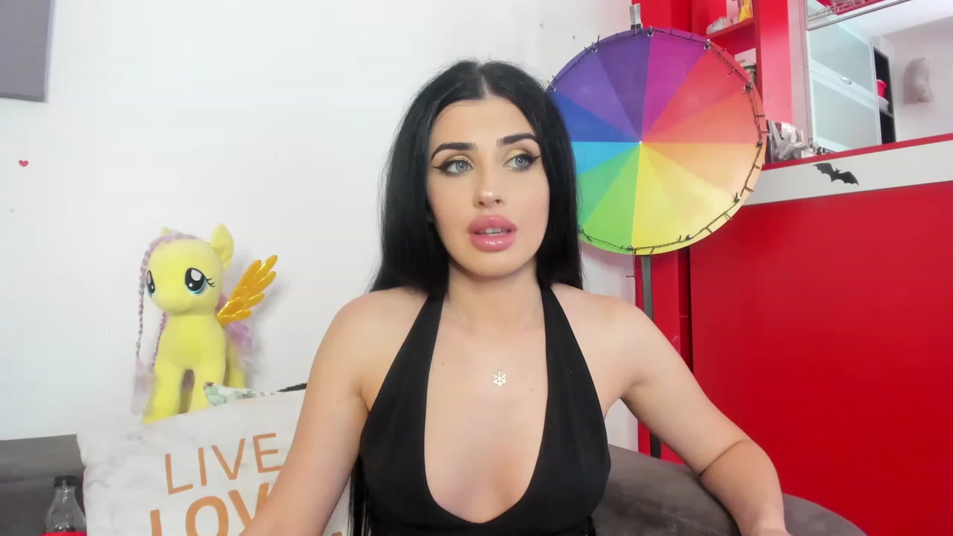 Gallery image thumbnail from AletaOcean's myfreecams stream on, 06/01/2023, 11:35 image 13 of 20