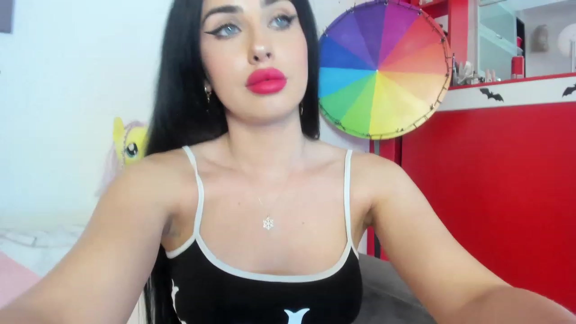Gallery image thumbnail from AletaOcean's myfreecams stream on, 06/09/2023, 12:04 image 18 of 20