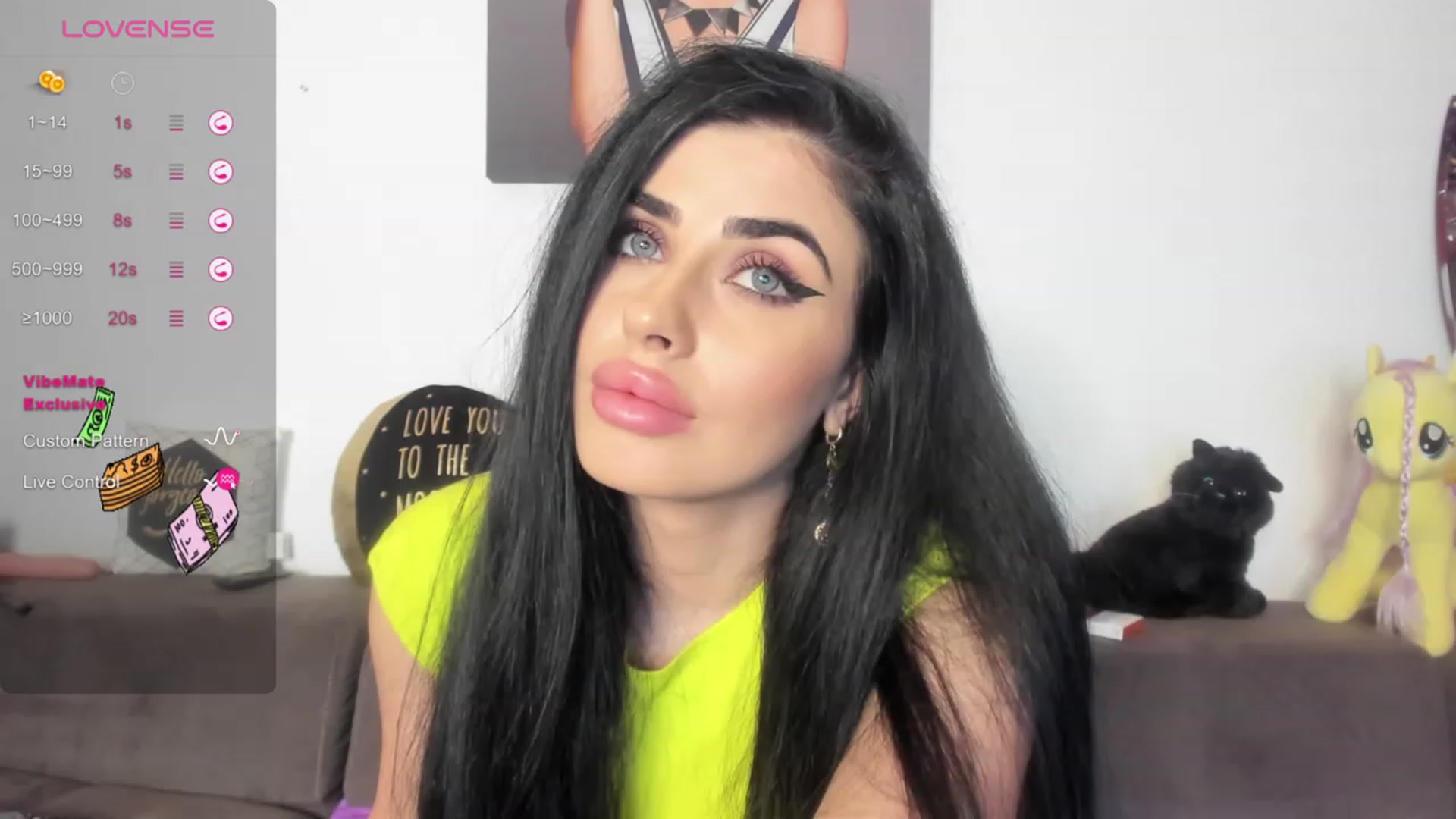 Gallery image thumbnail from AletaOcean's myfreecams stream on, 08/25/2023, 17:27 image 2 of 20