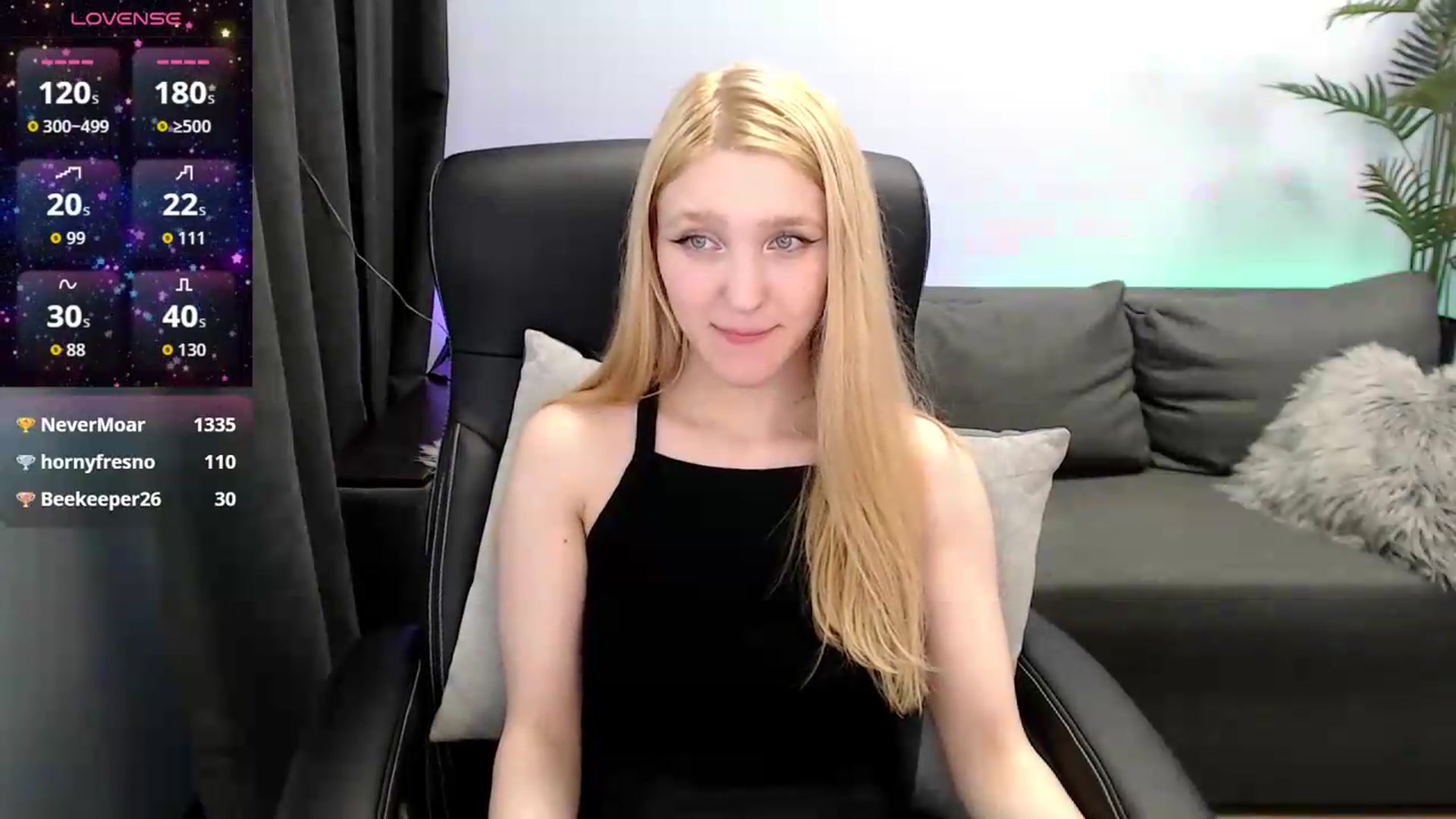 Gallery image thumbnail from AlettaPearl's myfreecams stream on, 06/01/2026, 13:34 image 12 of 20