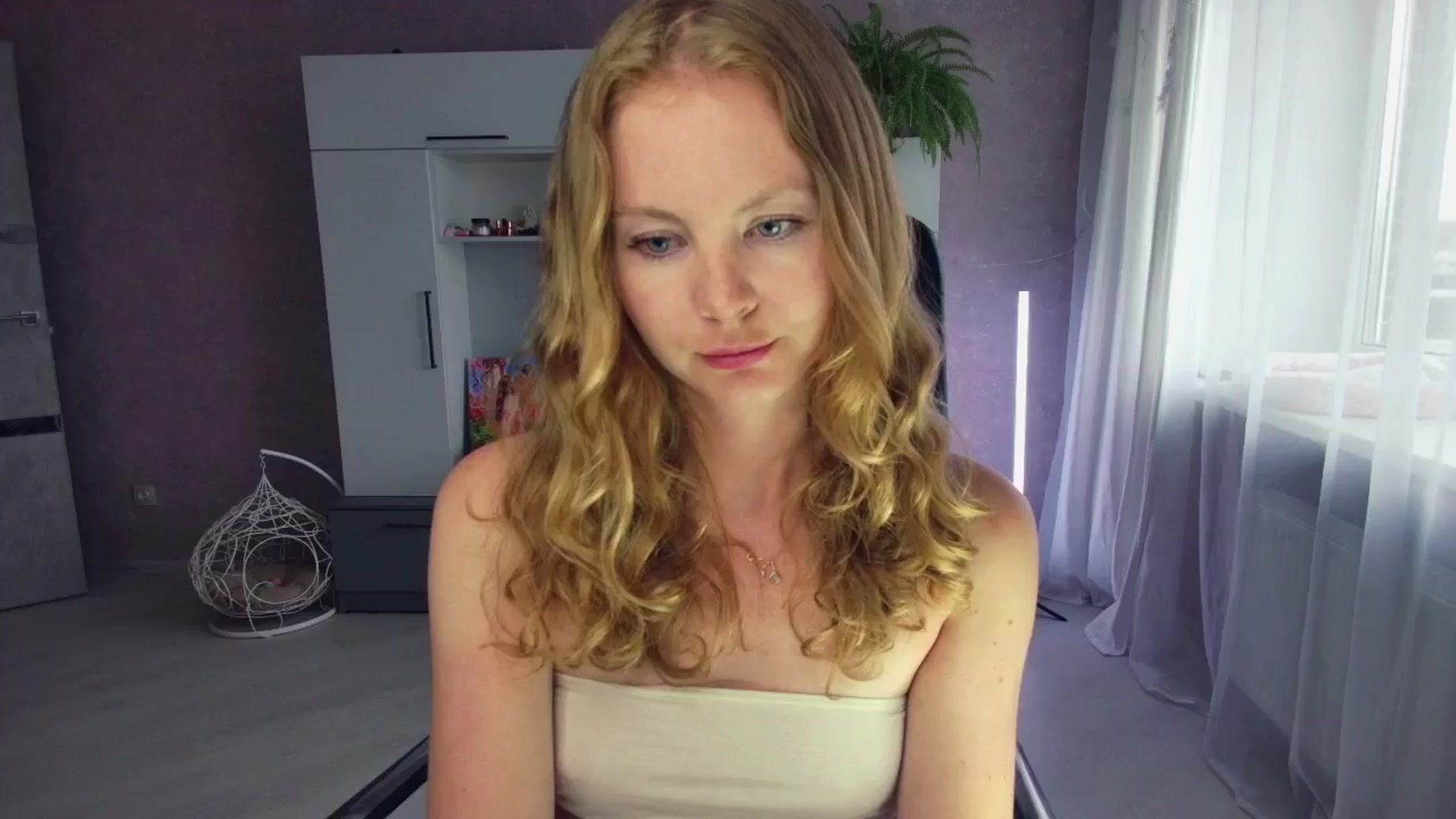 Gallery image thumbnail from AlexImpreza's myfreecams stream on, 04/21/2025, 14:57 image 13 of 20