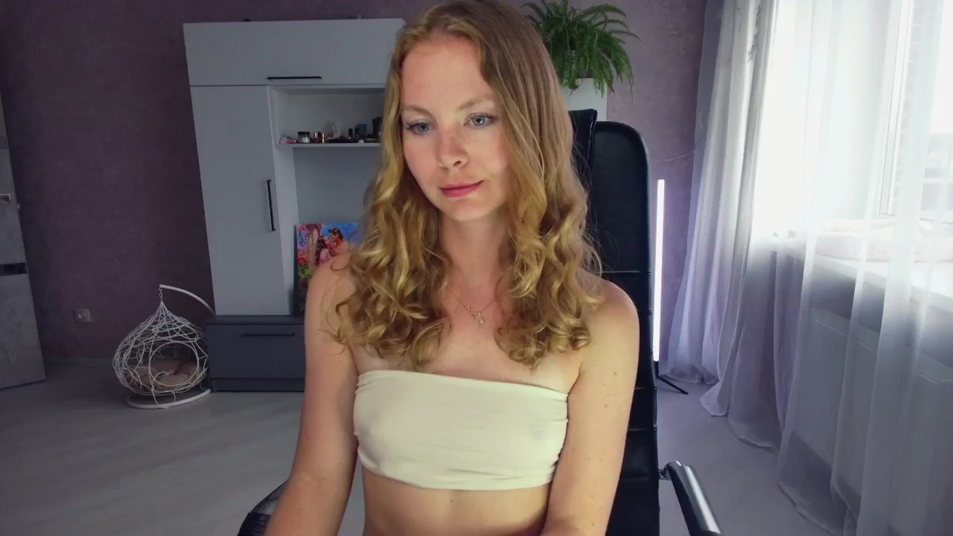 Gallery image thumbnail from AlexImpreza's myfreecams stream on, 04/21/2025, 14:57 image 19 of 20