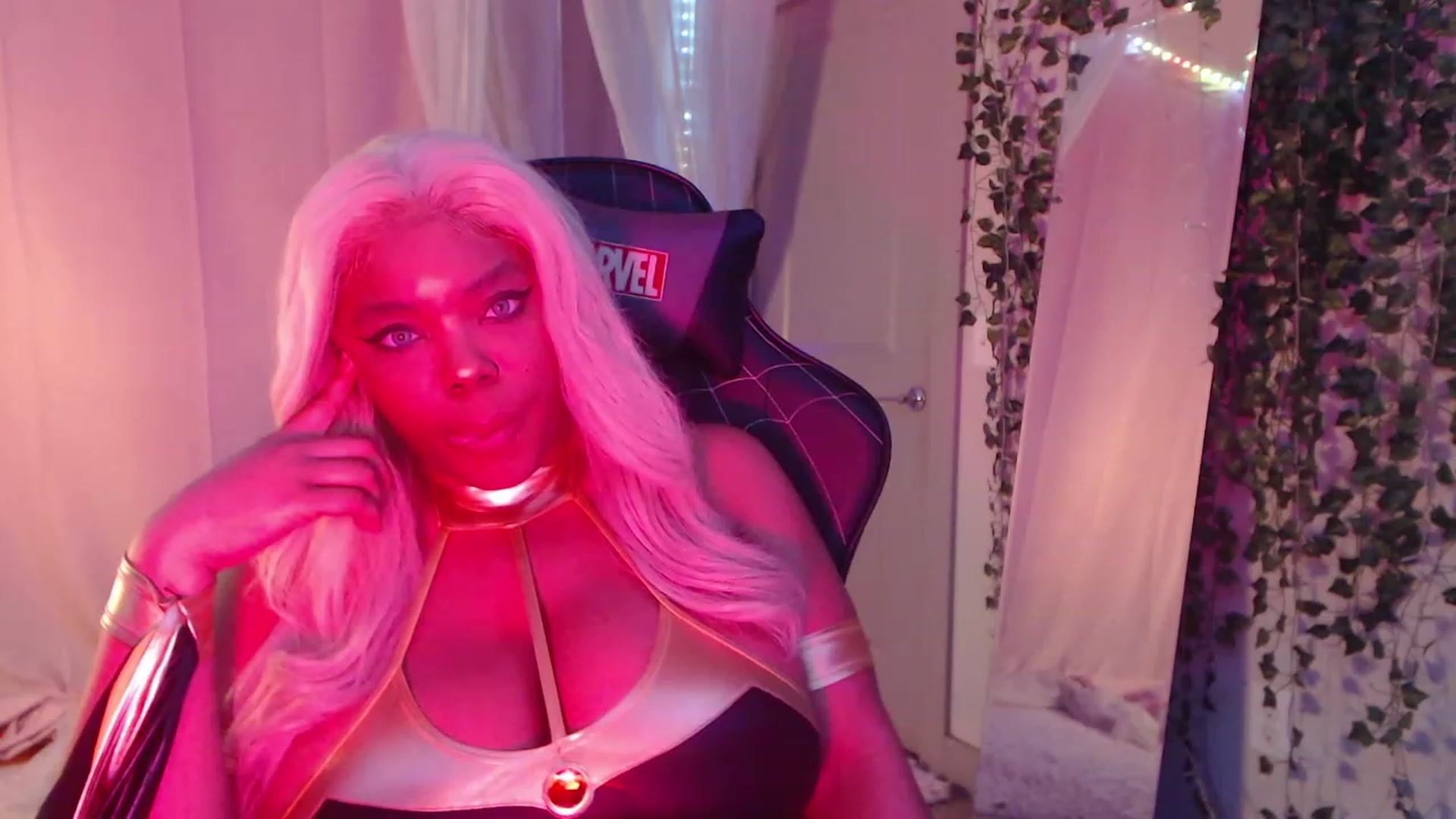 Gallery image thumbnail from AlexLilsecret's myfreecams stream on, 04/20/2023, 05:00 image 6 of 20
