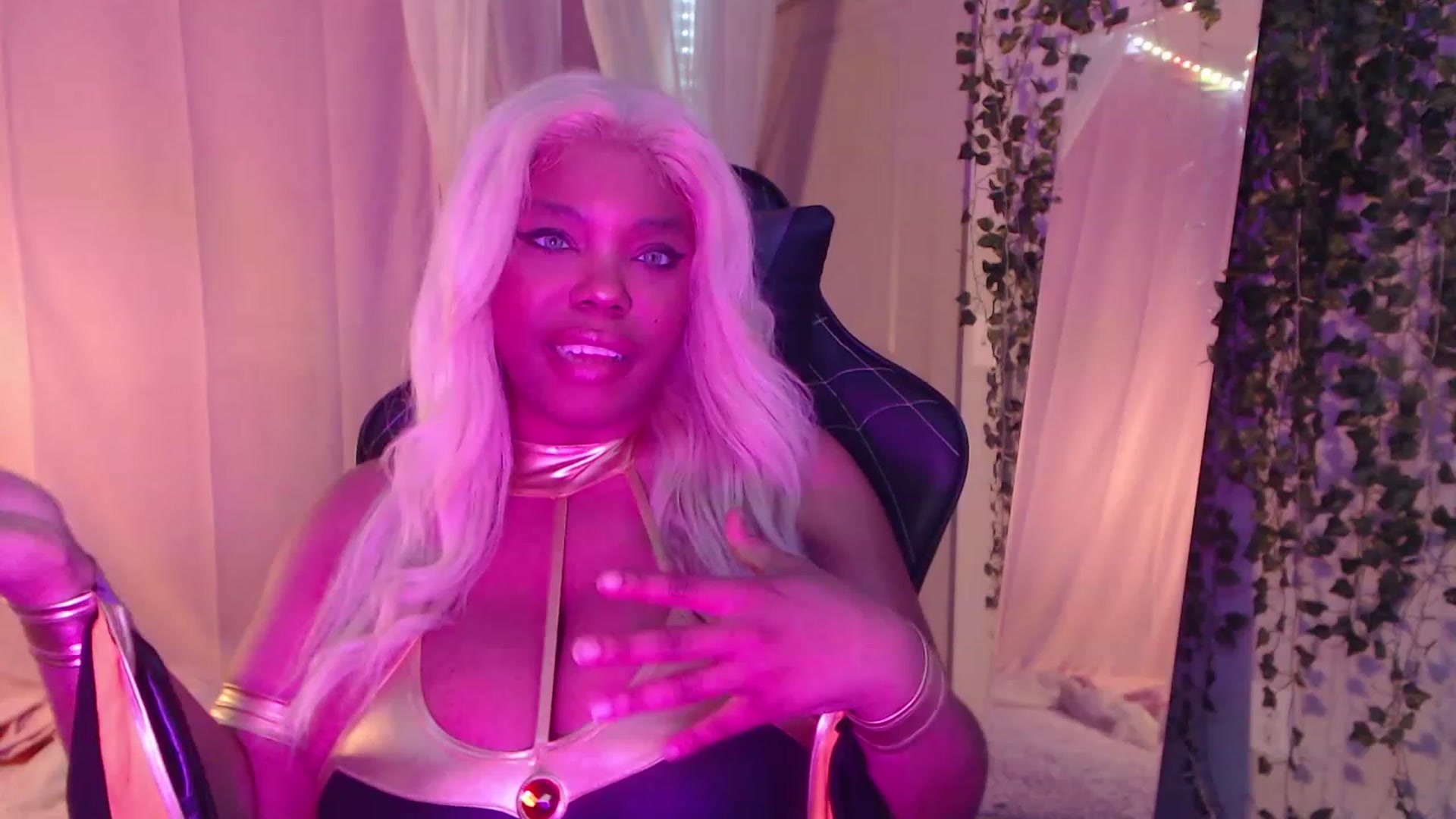 Gallery image thumbnail from AlexLilsecret's myfreecams stream on, 04/20/2023, 05:00 image 14 of 20