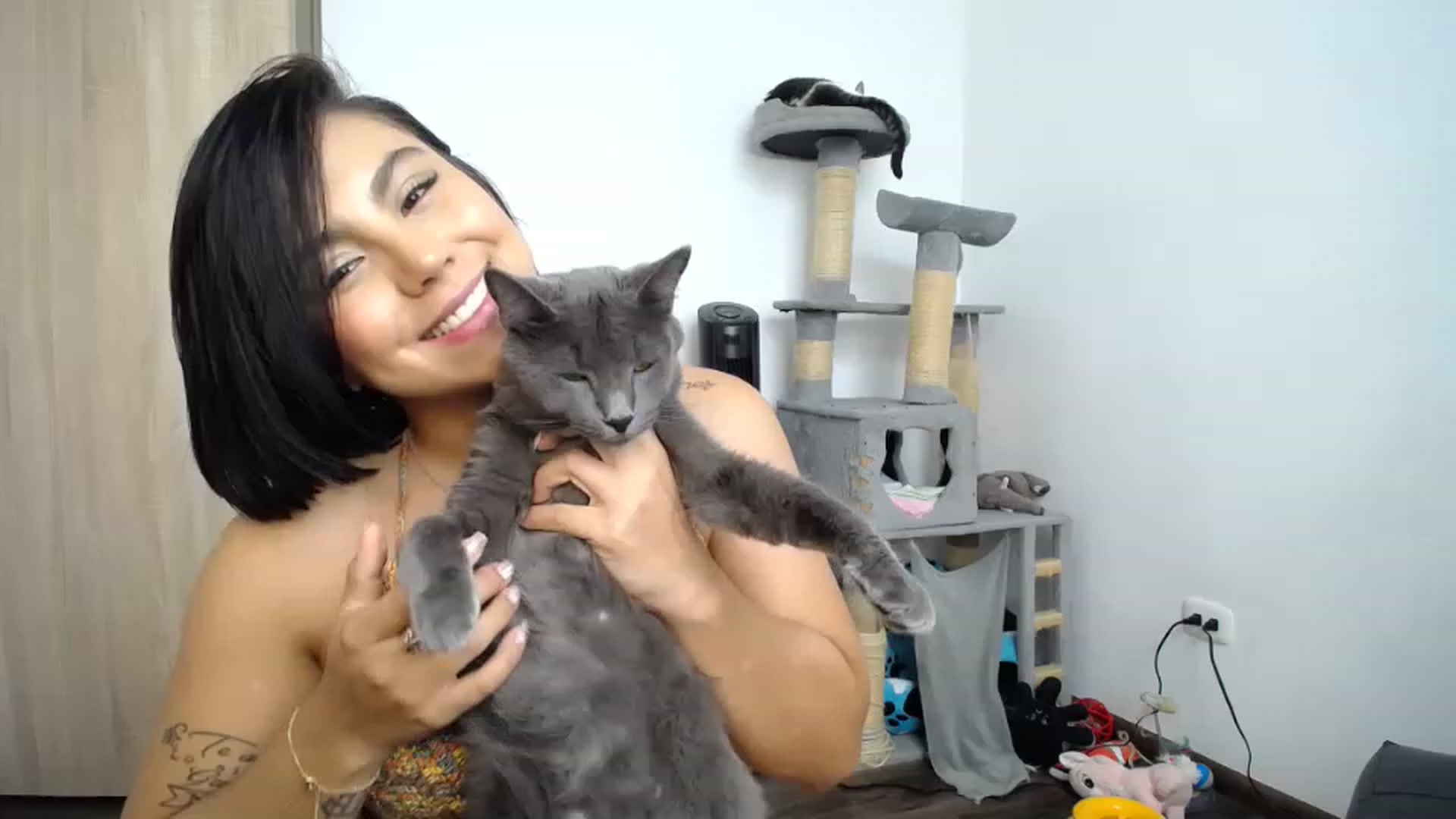 Gallery image thumbnail from AlexLions's myfreecams stream on, 11/20/2022, 18:22 image 11 of 20